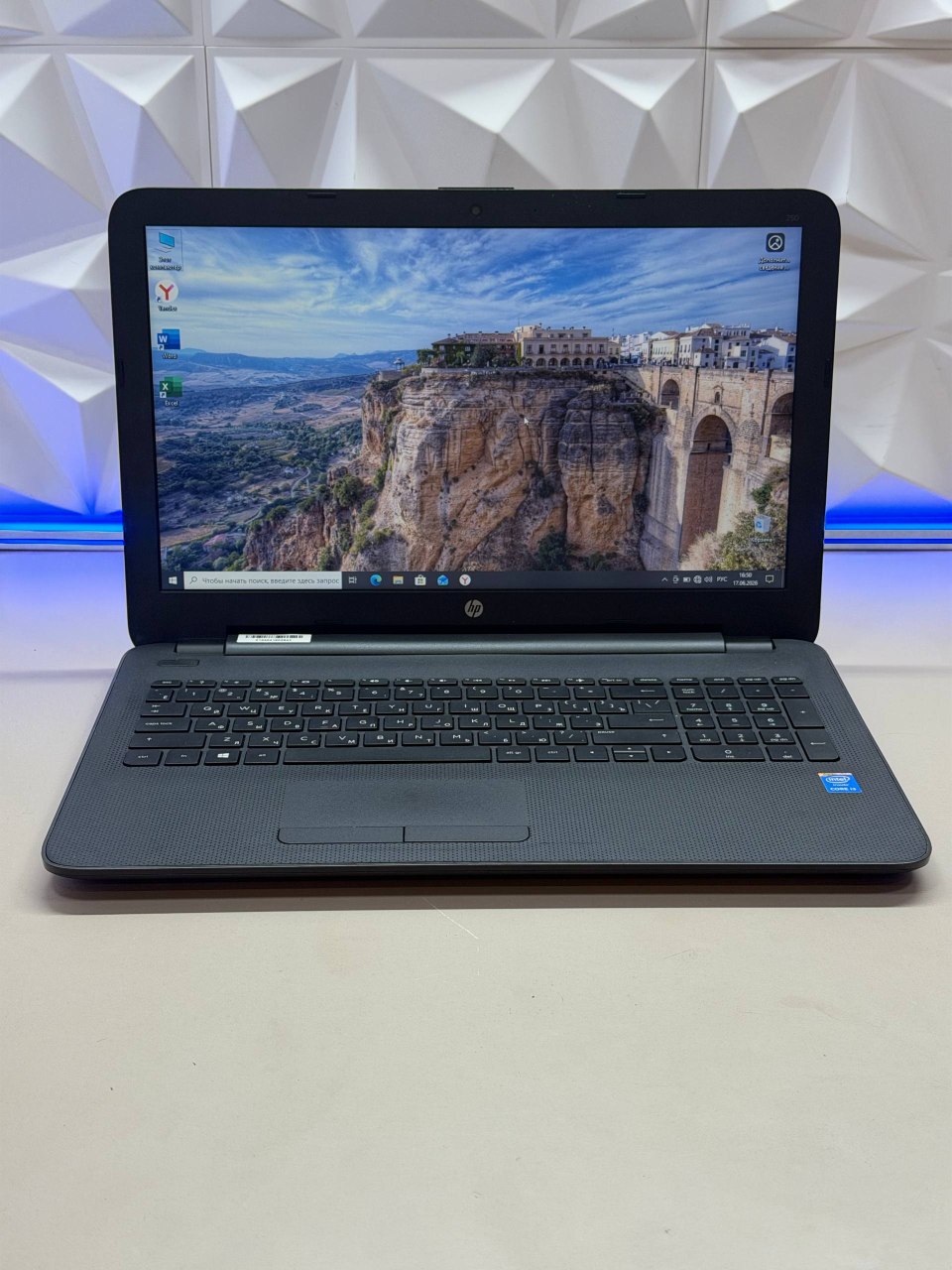 Ноутбук HP 250 G4 i3-5005U/8Gb DDR3/256Gb SSD/15.6"
