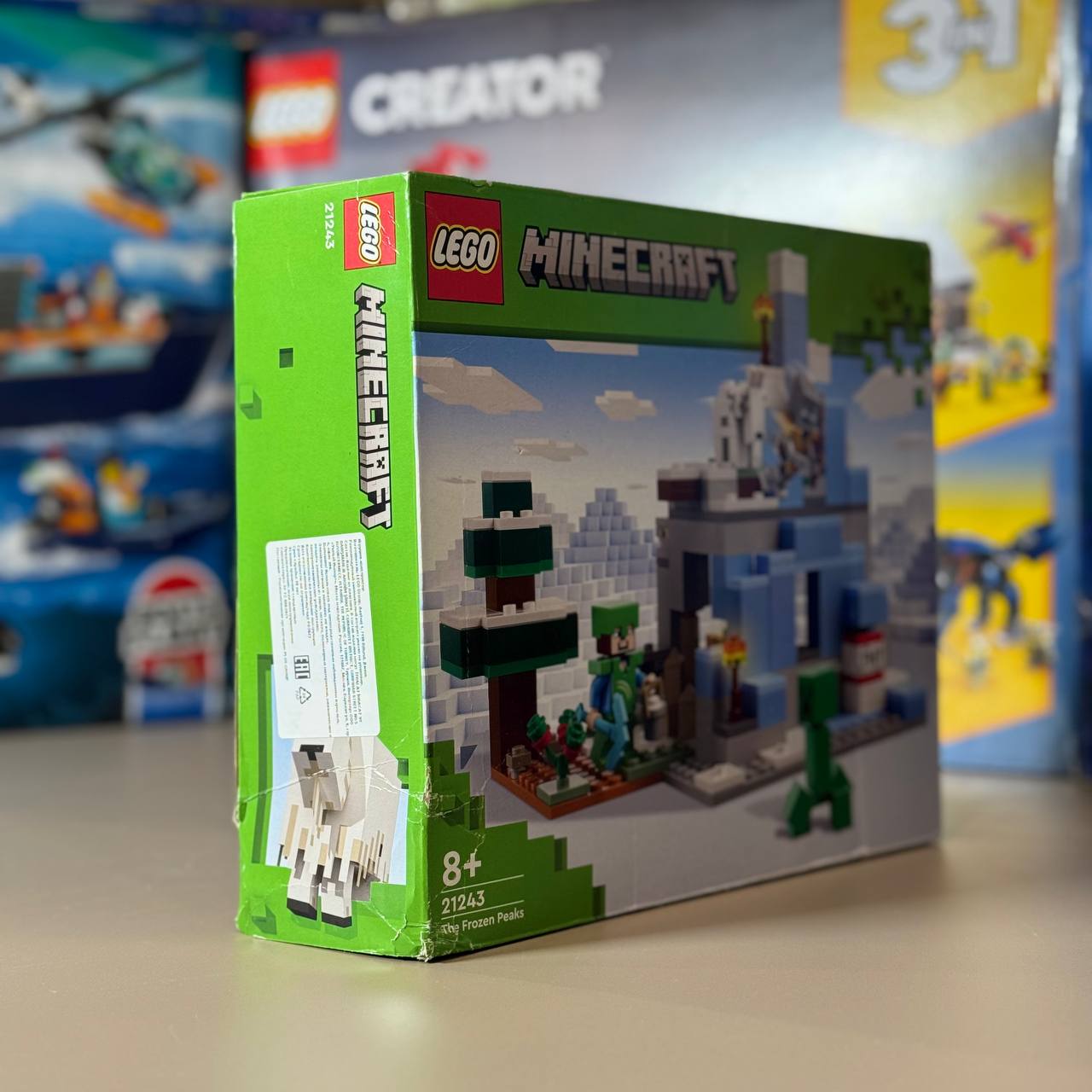 Конструктор Lego Minecraft The Frozen Peaks 304, 8+, 21243