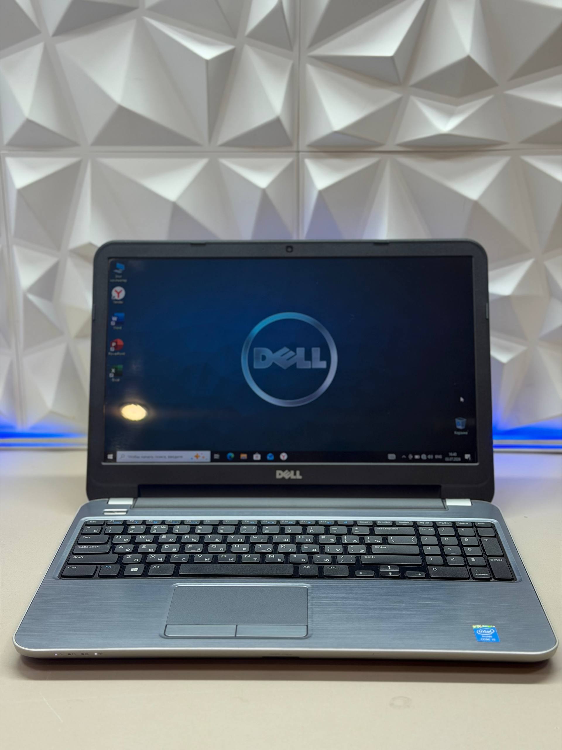 Ноутбук Dell Inspiron 5537 i5-4200U/8Gb DDR3/Radeon HD 8850M/240Gb SSD/15.6