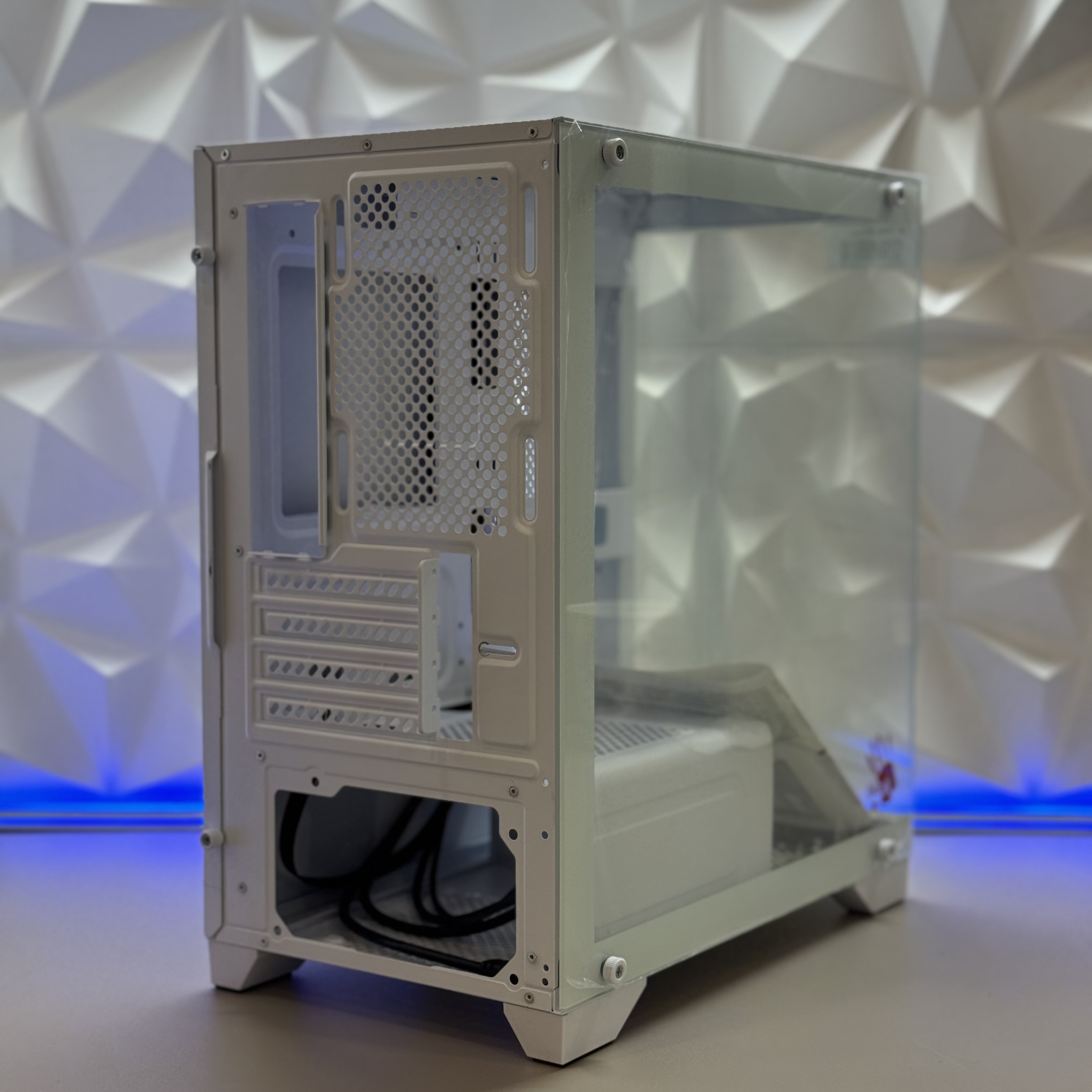 Корпус Bloody BD-CC103 белый без БП mATX 7x120mm 1xUSB2.0 1xUSB3.0 audio bott PSU