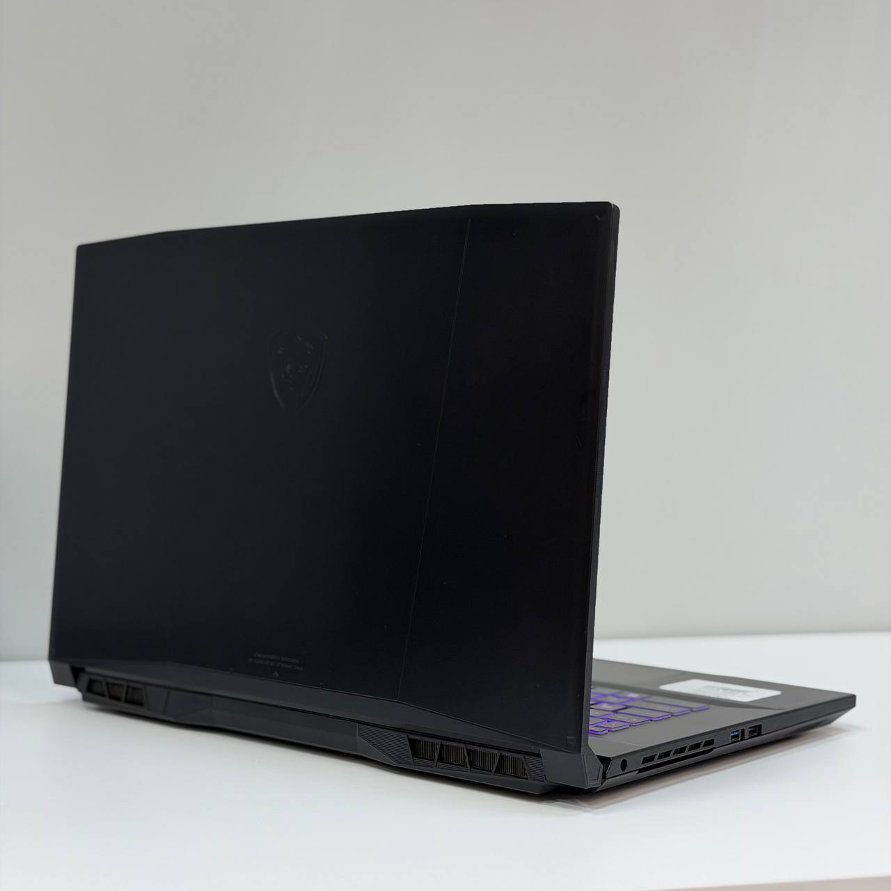 Ноутбук MSI Katana 17 B12VFK-463XRU i5-12450H/RTX4060/16Gb DDR5/512Gb SSD