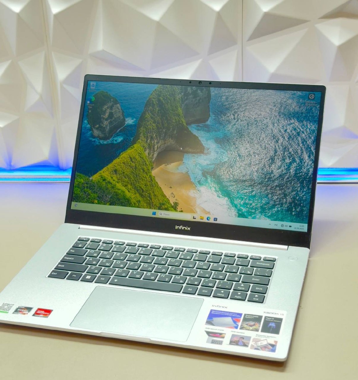Ноутбук Infinix XBOOK 15 R5-7430U/16GB DDR4/512GB SSD/15"