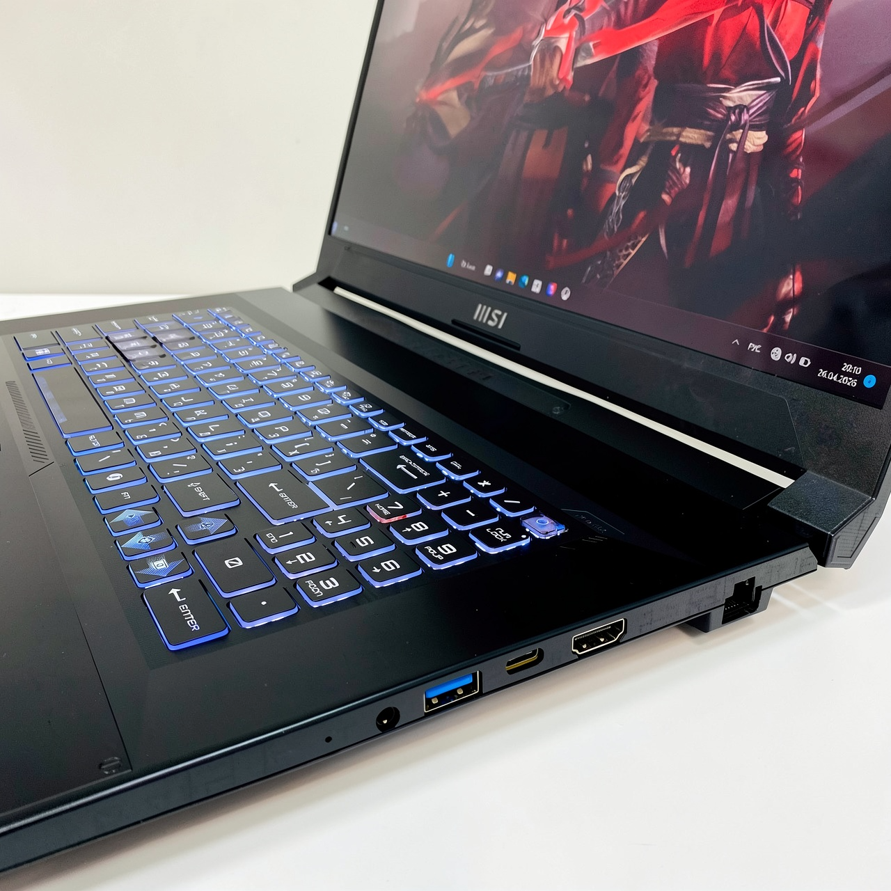 Ноутбук MSI Katana 17 B13VGK-472XRU i7-13620H/8GB*2/1TB*1 SSD/17.3(240Hz)/RTX 4070 8GB