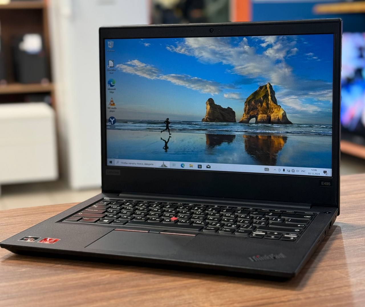 Ноутбук Lenovo ThinkPad E495 AMD Ryzen 5 3500U/8Gb DDR4/256Gb SSD/AMD Vega 8/14"