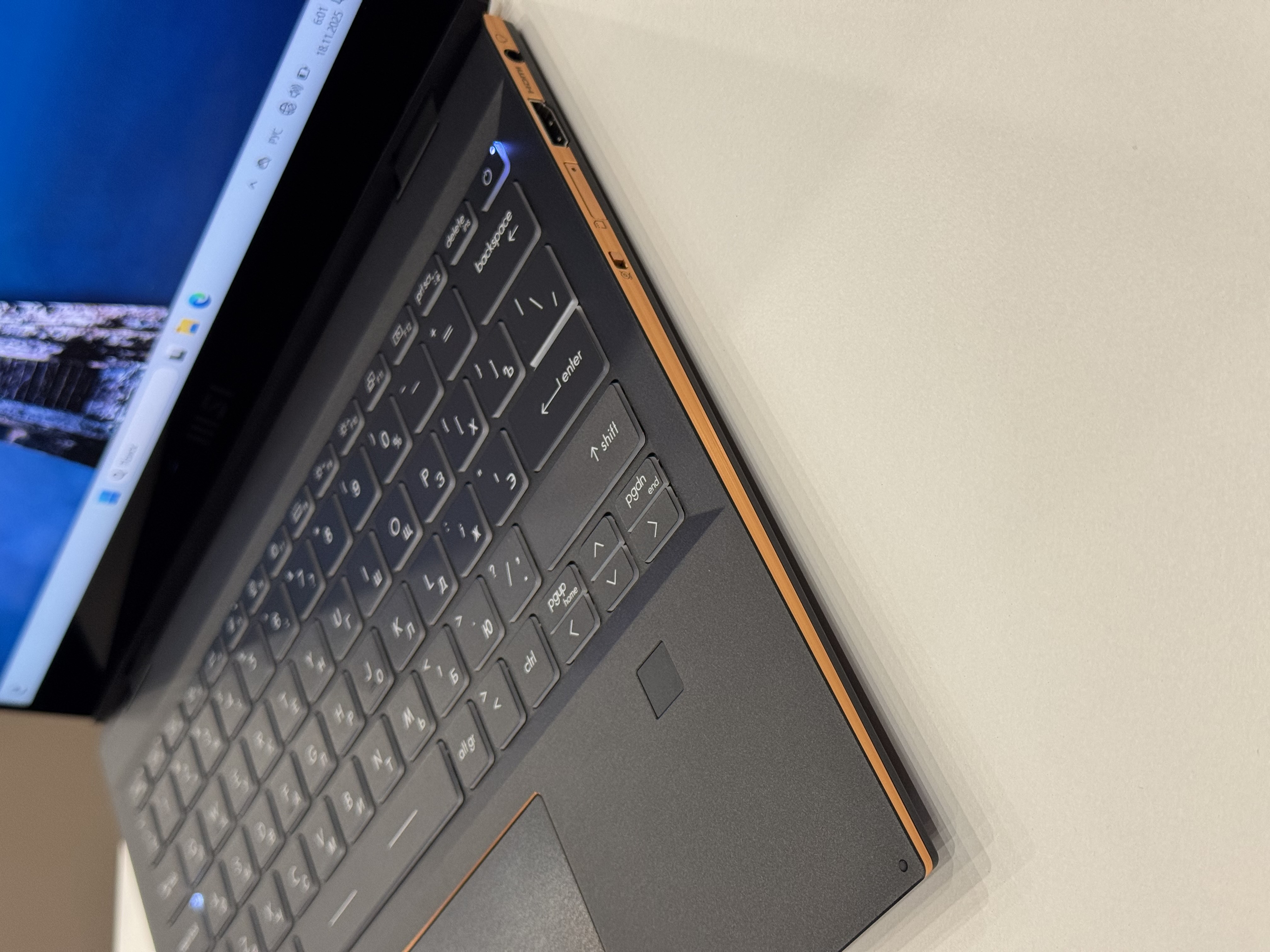 Ноутбук MSI Summit E13 FlipEvo A13MT-216RU NO Touch