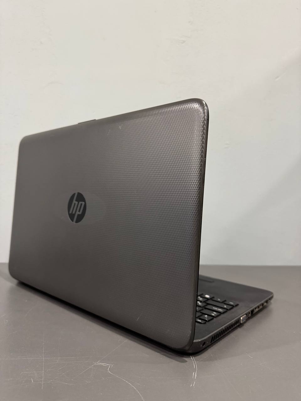 Ноутбук HP 250 G4 15.6/1366x768/Core i3 4005U/8gb/256gb SSD/DVD/WiFi/BT/Cam