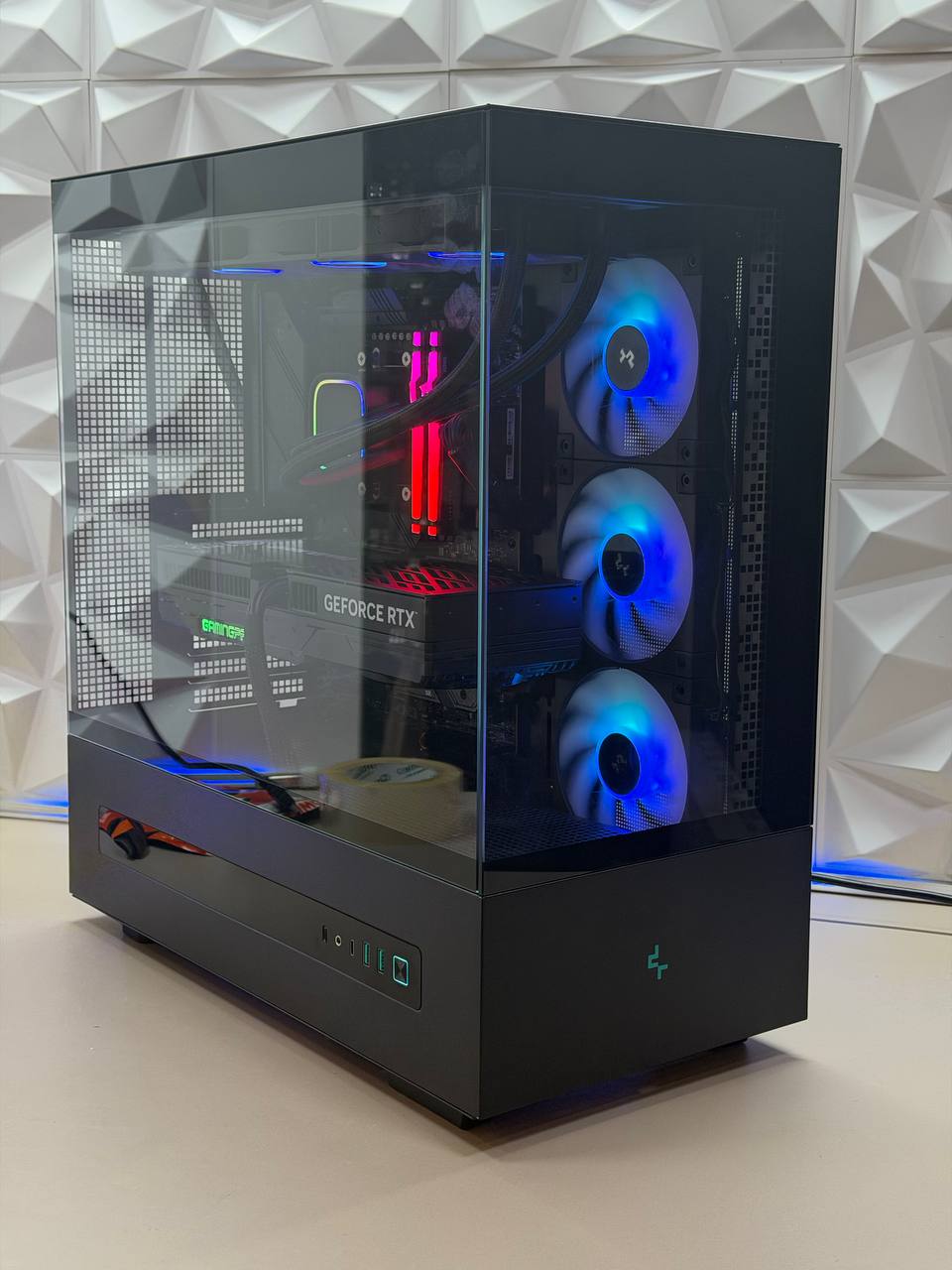 Игровой ПК R7 7700/32Gb DDR5/RTX5070 12Gb/2Tb SSD/850W