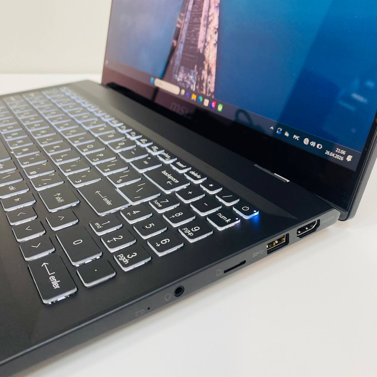 Ноутбук MSI Summit E16 AI Studio A1VETG-017RU Ultra 7 155H/RTX4050/16Gb DDR5/1Tb SSD