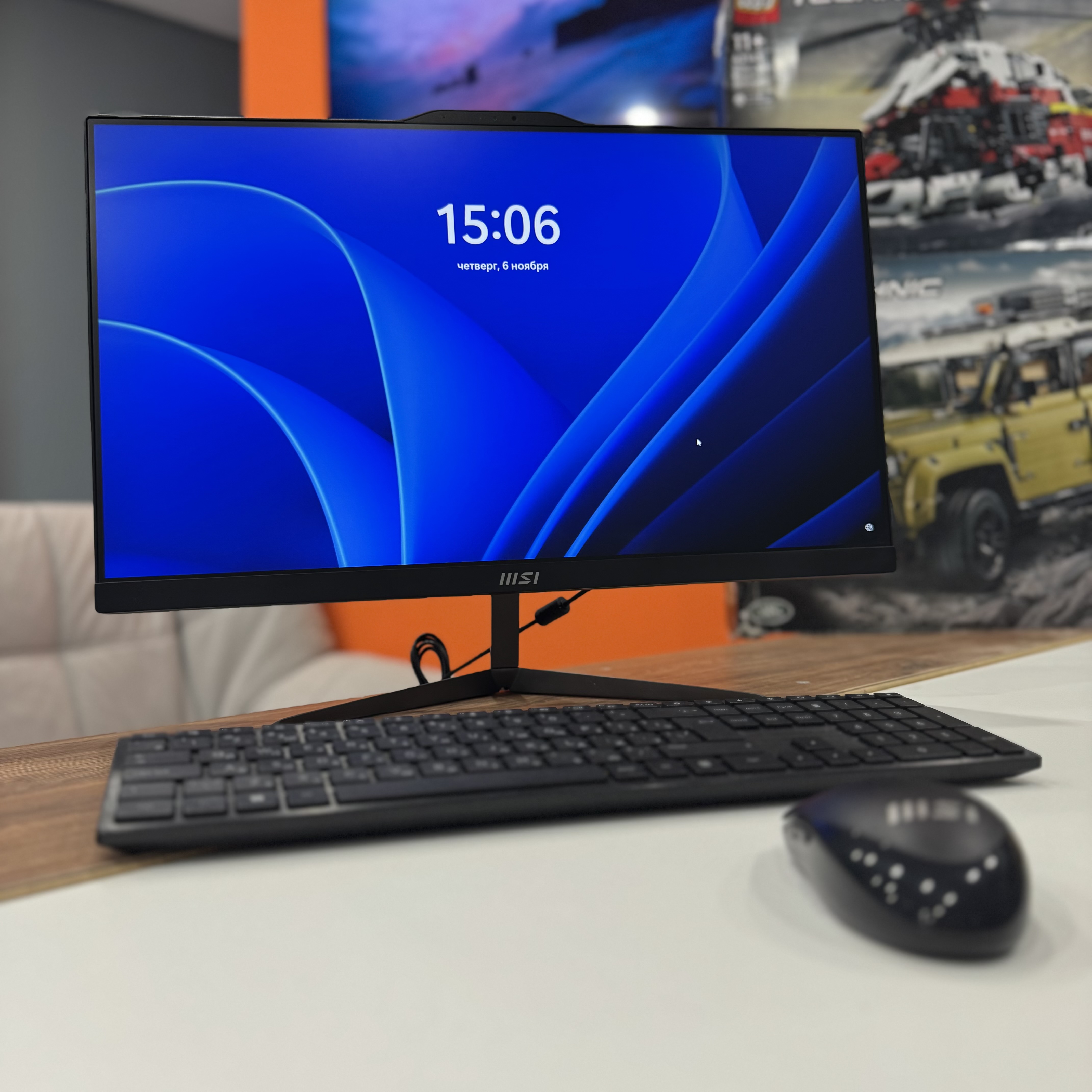 Моноблок MSI Modern AM242 12M-202XRU 23.8" Full HD i7 1260P/16Gb/SSD512Gb Iris Xe/noOS/kb/m/черный