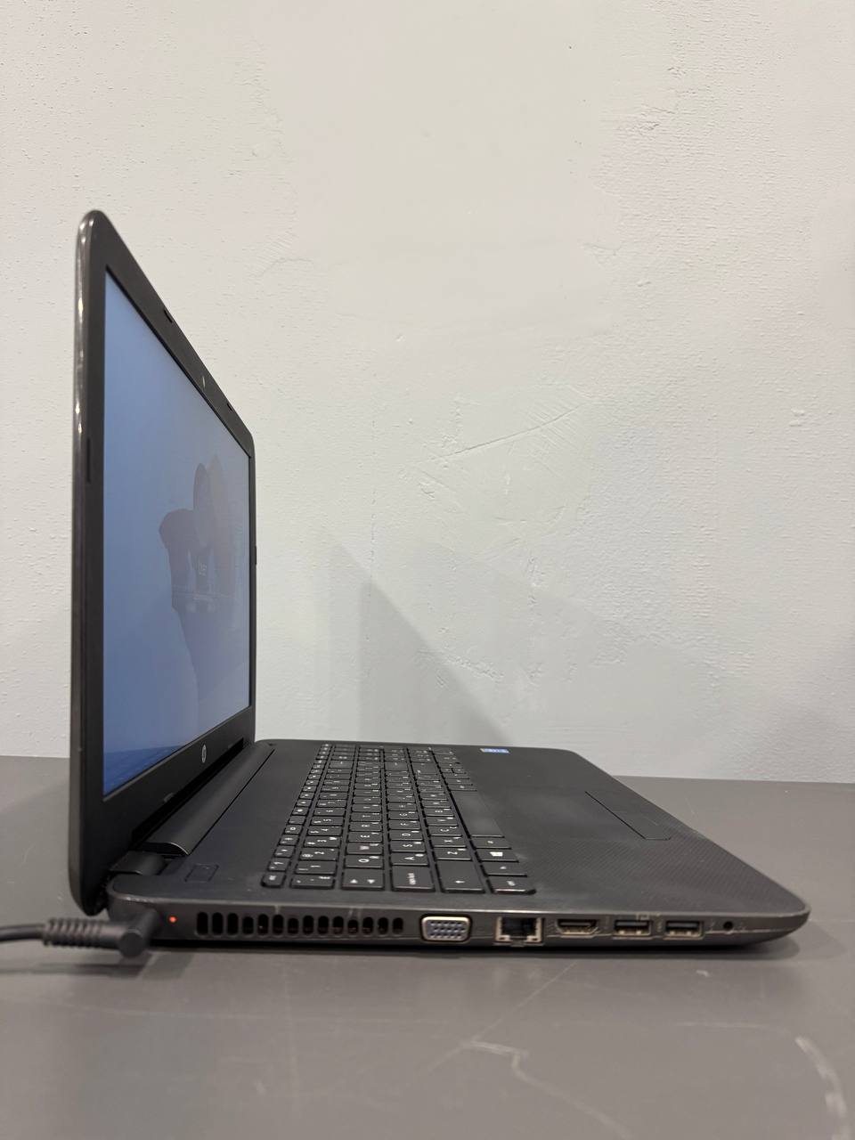 Ноутбук HP 250 G4 15.6/1366x768/Core i3 4005U/8gb/256gb SSD/DVD/WiFi/BT/Cam