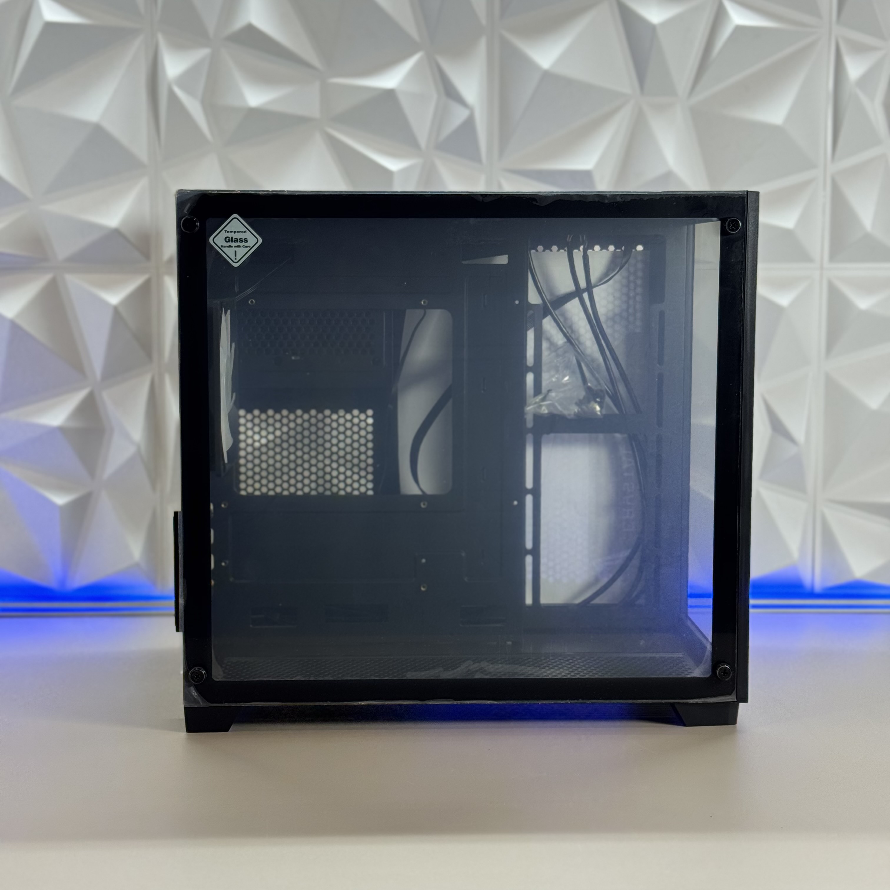 Корпус Formula Crystal Z5 TG черный без БП mATX 6x120mm 1xUSB2.0 1xUSB3.0 audio bott PSU