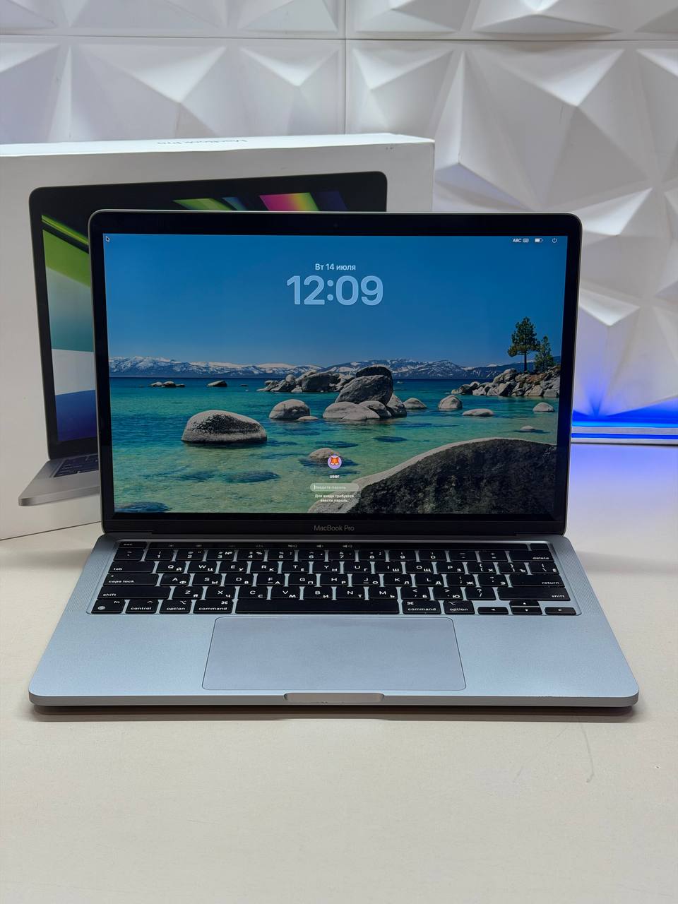 Ноутбук Apple Macbook Pro A2338/M2 chip/8Gb RAM/512Gb SSD/13''