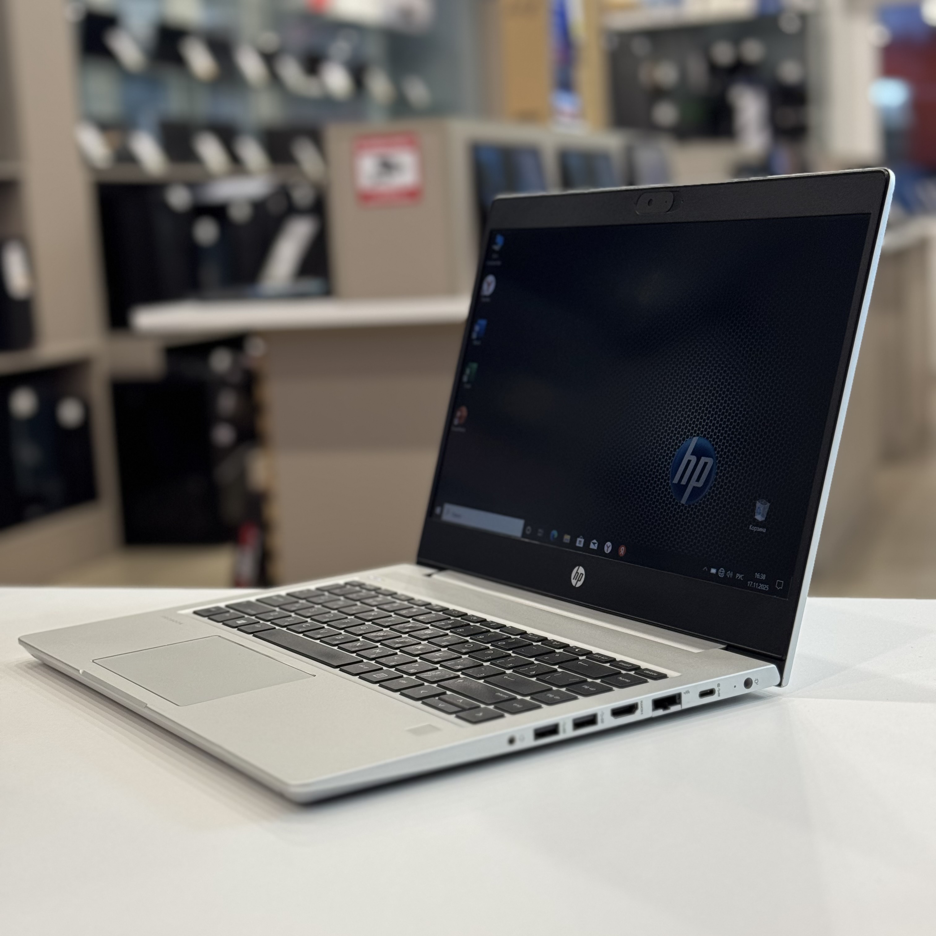 Ноутбук HP ProBook 445 G7 AMD Ryzen 3 4300U/8Gb DDR4/256Gb SSD/Radeon Graphics/14"