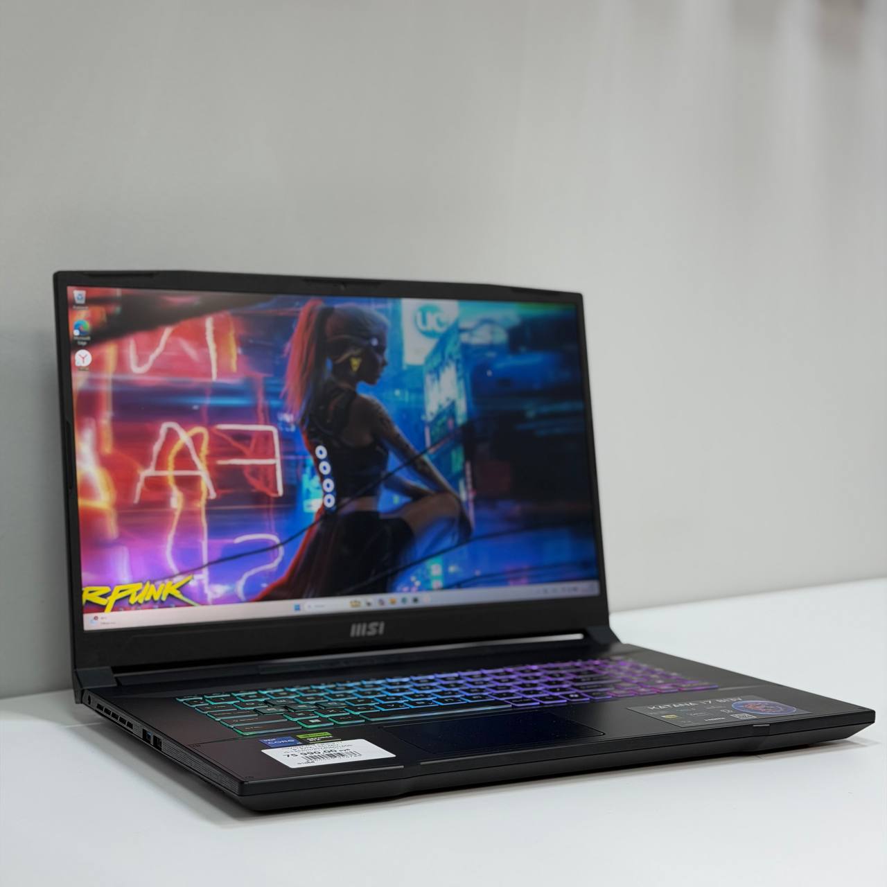 Ноутбук MSI Katana 17 B13VFK-1441XRU i5-13420H/RTX4060/16Gb DDR5/512Gb SSD