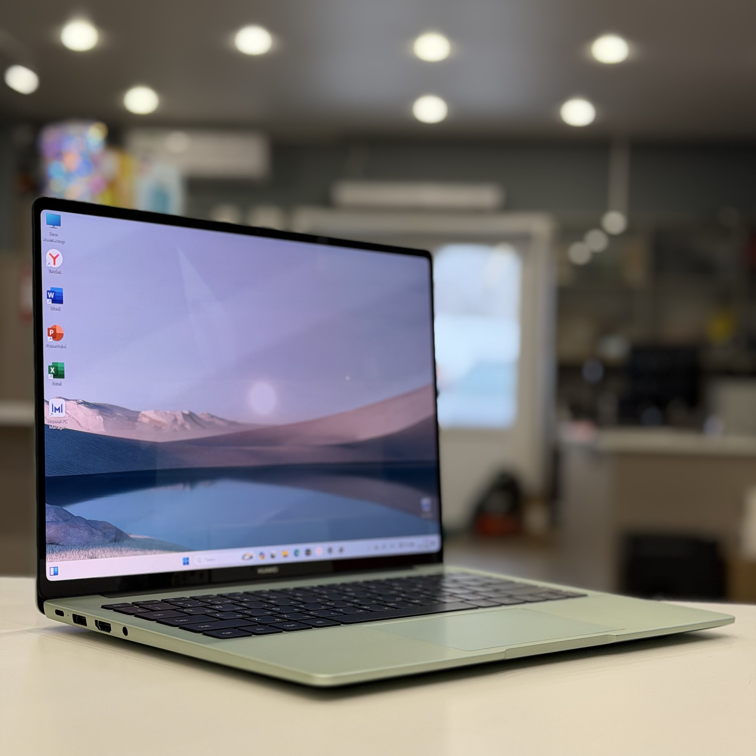 Ноутбук Huawei MateBook FlemingH Ul7 155H/16Gb/SSD1Tb/14"/OLED/Touch/2K/noOS/green