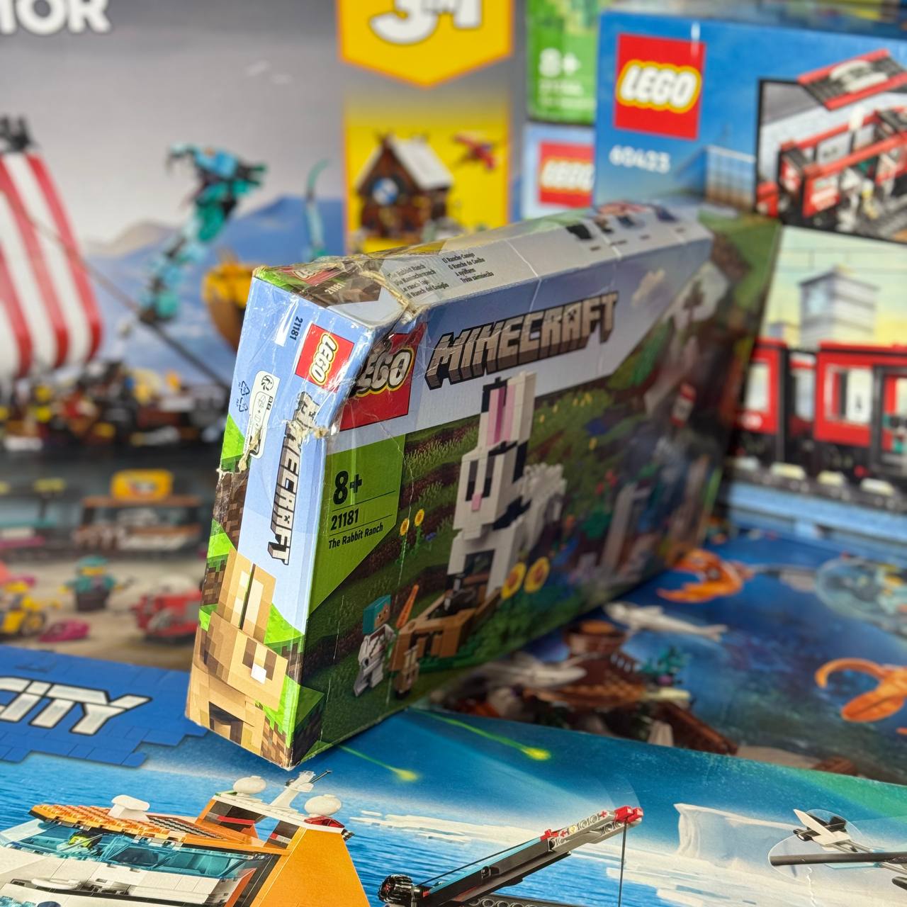 Конструктор Lego Minecraft Кроличье ранчо 21181