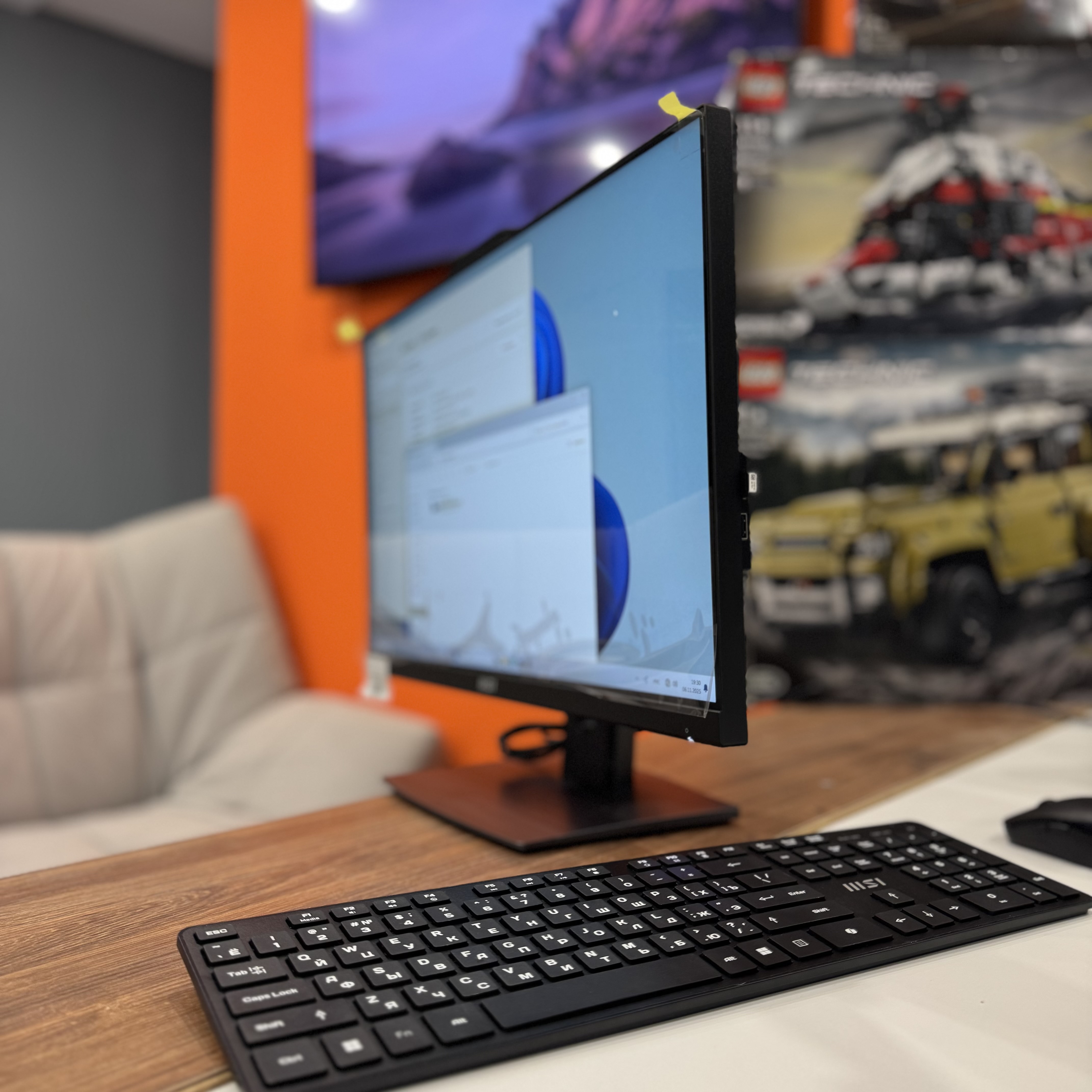 Моноблок MSI PRO AP243TP 12M-064XRU