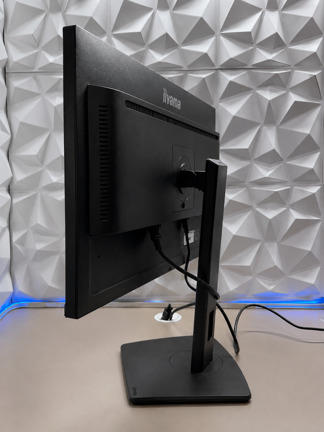 Монитор Iiyama 27" XUB2797QSU-B2 IPS 2K чер HDMI DP USB M/M HAS Piv 100Hz 300cd In