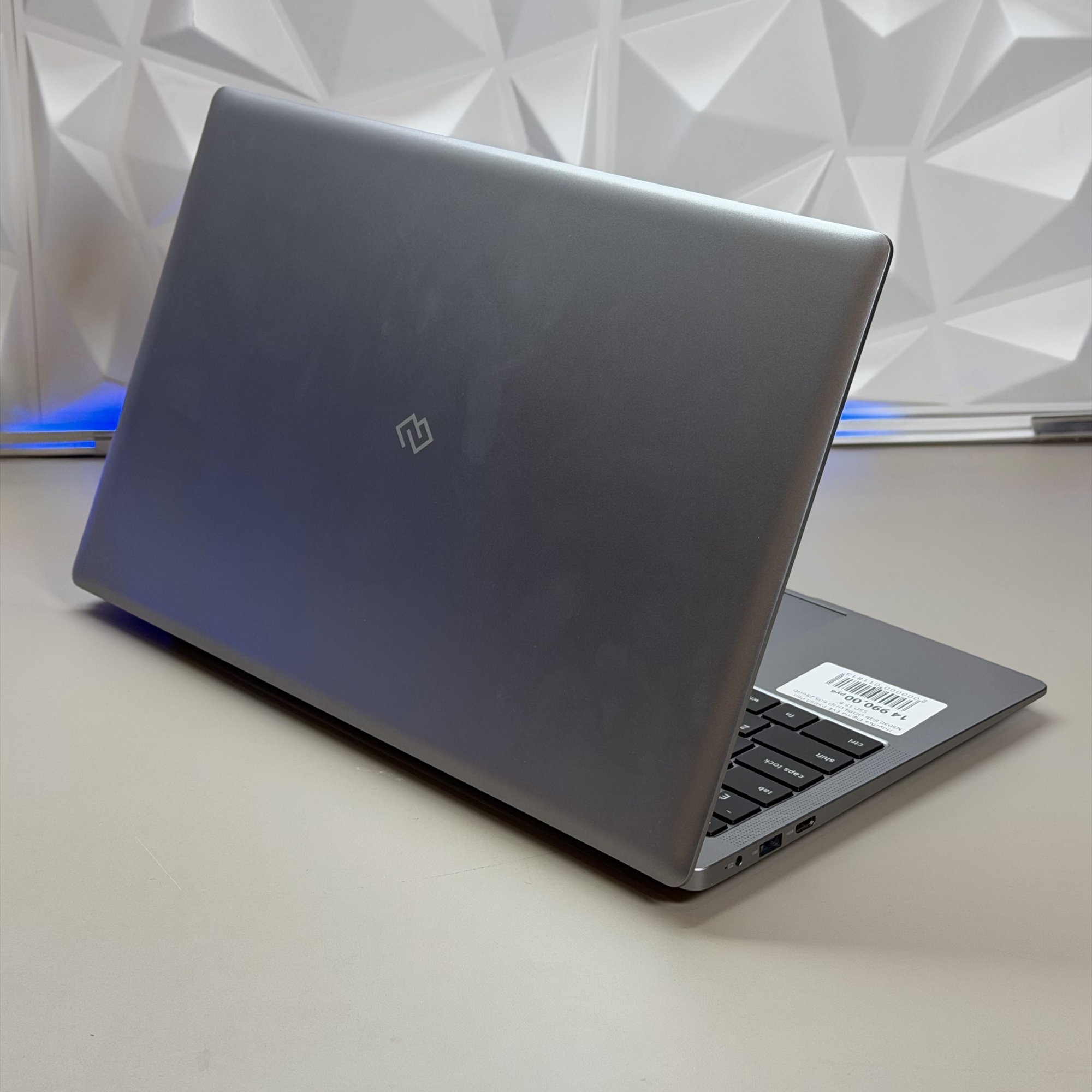 Ноутбук Digma EVE P5850 Pen N5030,8Gb DDR4,UHD 605,256Gb SSD,15.6''