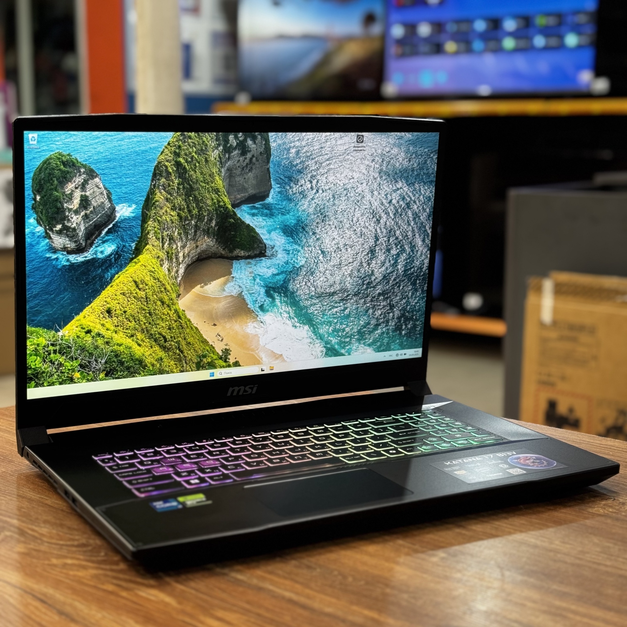 Ноутбук MSI Katana 17 B13VGK-472XRU i7-13620H/RTX4070/16Gb DDR5/1Tb SSD