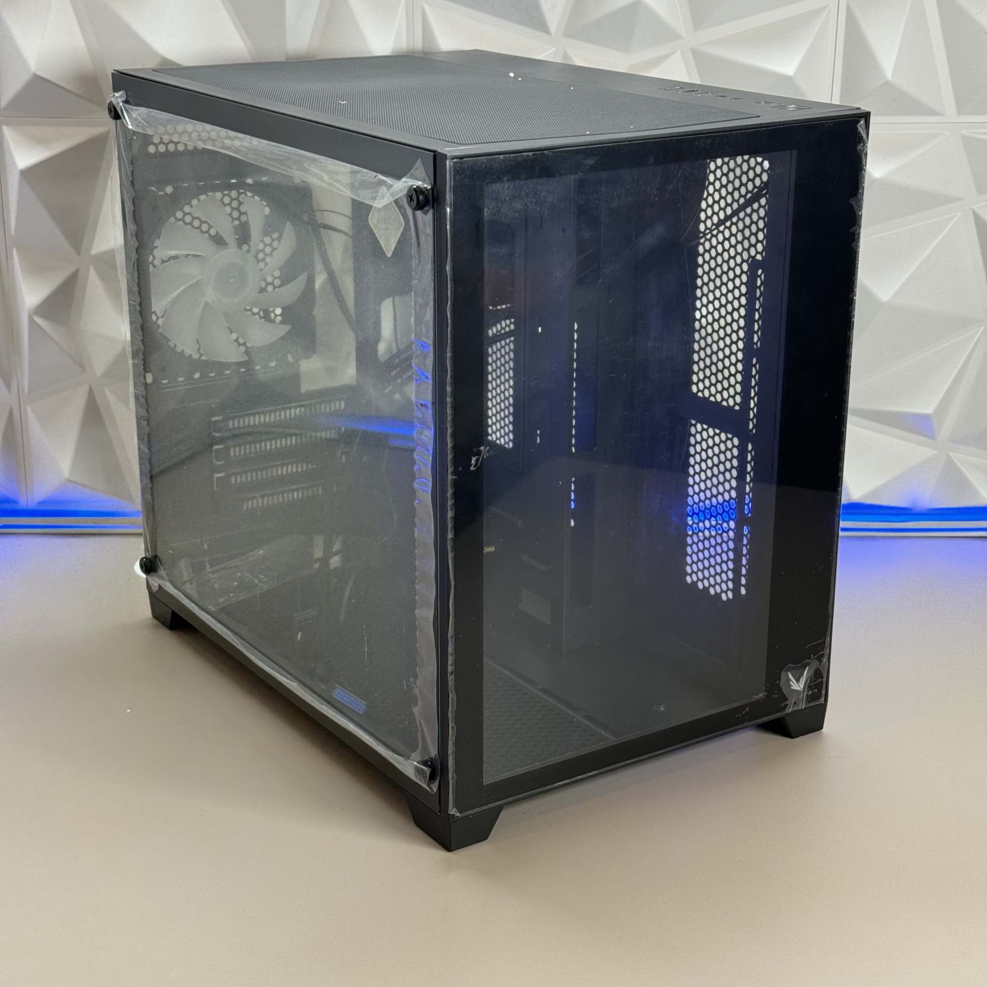 Корпус Formula Crystal Z5 TG черный без БП mATX 6x120mm 1xUSB2.0 1xUSB3.0 audio bott PSU