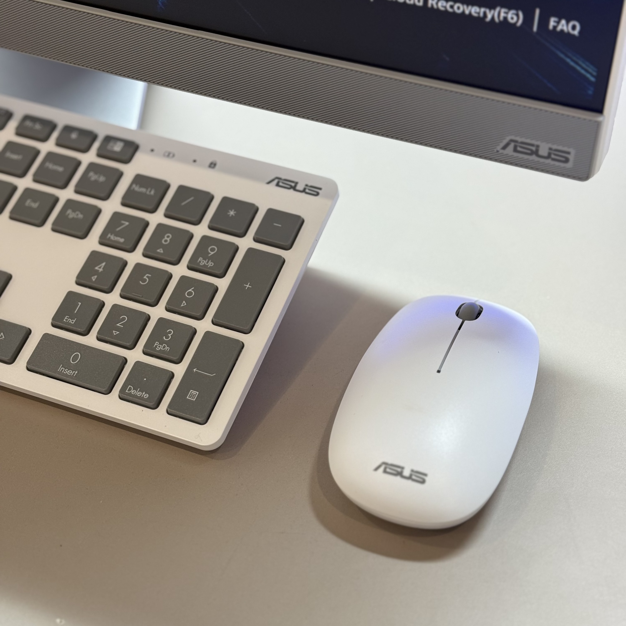 Моноблок Asus E3402WVA-WPC0190 23.8" Full HD i5 1335U/16Gb/SSD512Gb Iris Xe/CR/noOS/kb/m/белый