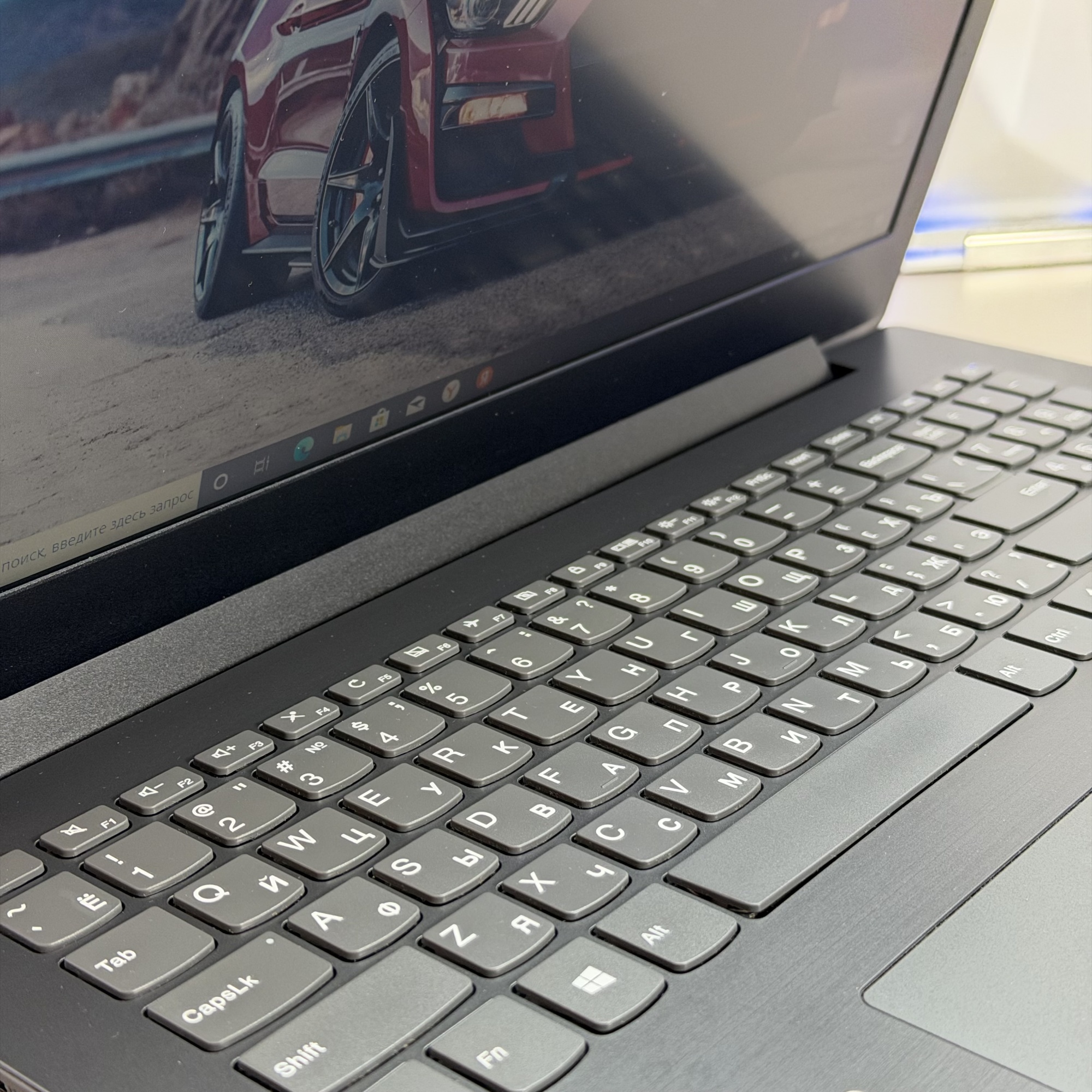 Ноутбук Lenovo IdeaPad 320-15ISK i3-6006U/GT920MX 2Gb/8Gb DDR4/128Gb SSD+1Tb HDD/15.6"