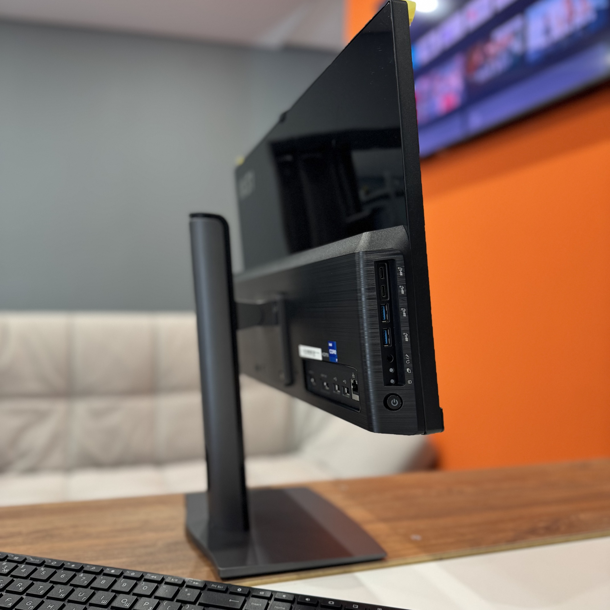 Моноблок MSI Modern AM242P 12M-668XRU 23.8" Full HD i7 1260P/16Gb/SSD512Gb Iris Xe/noOS/kb/m/черный