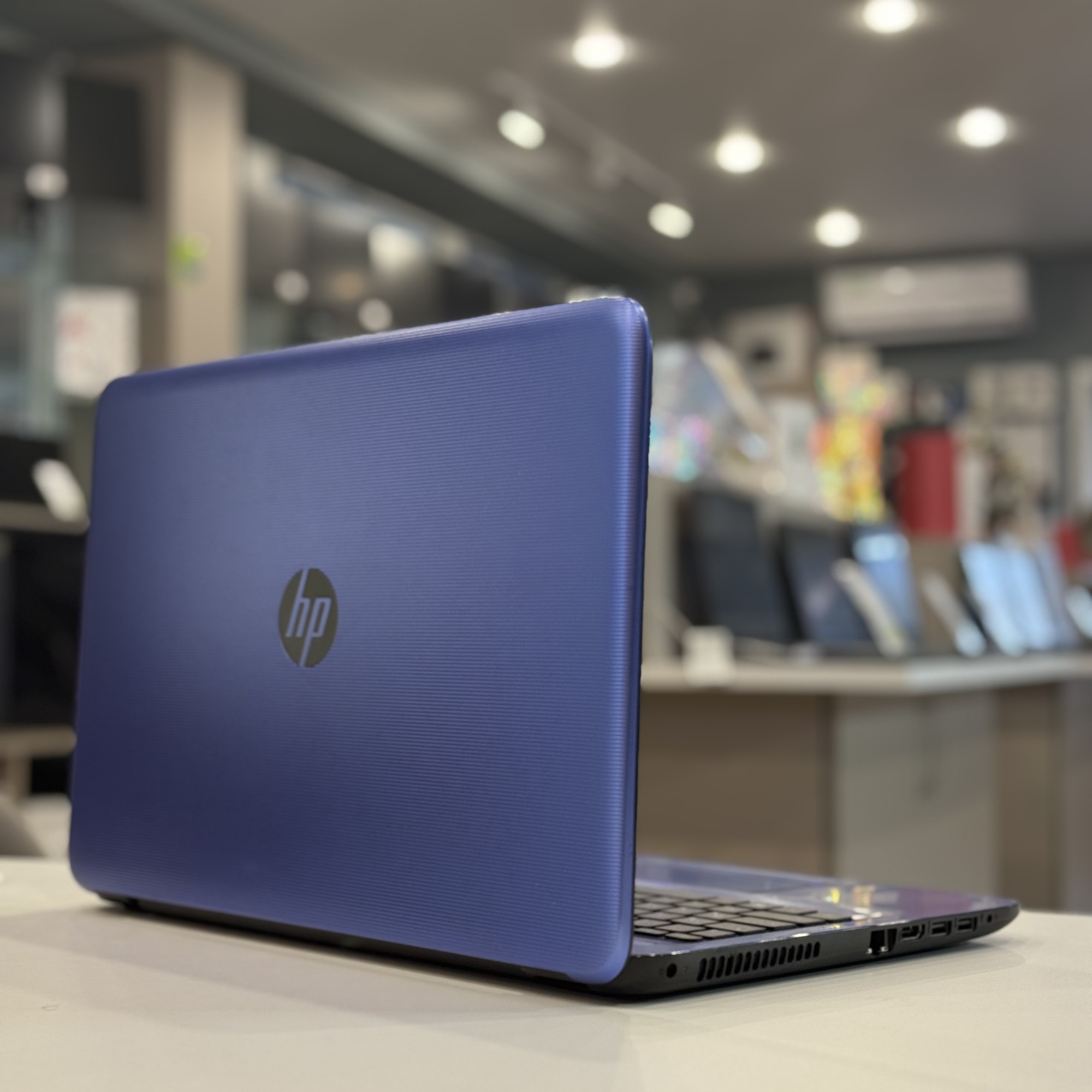 Ноутбук HP 15-ay508ur (Intel N3060 1.6GHzX4,8Gb DDR3L,256Gb SSD,Intel HD,15.6")