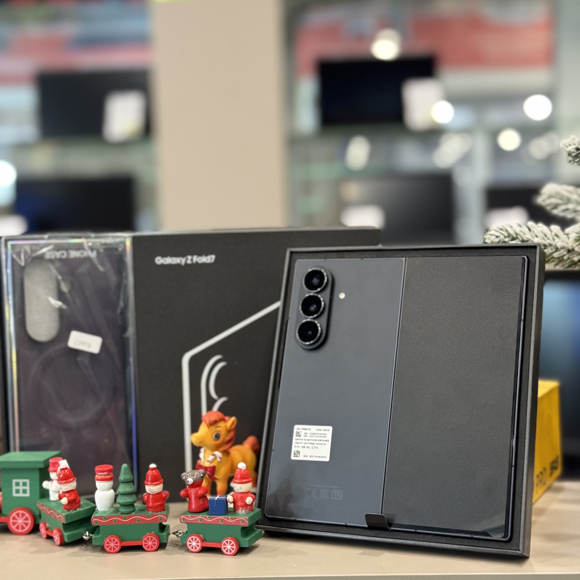 Samsung Galaxy Z Fold7 12/256 ГБ РСТ черный