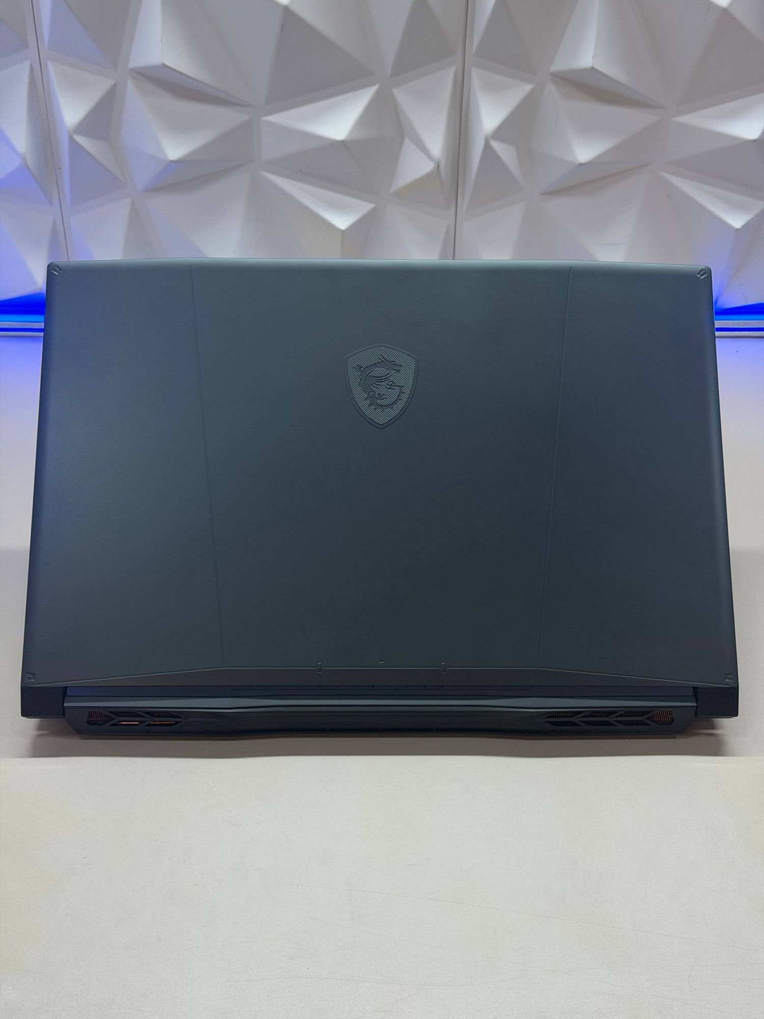 Ноутбук MSI Katana 17 HX B14WFK-275XRU i5-14450HX/32Gb DDR5/RTX 5060 8Gb/1Tb SSD/17.3(144Hz)