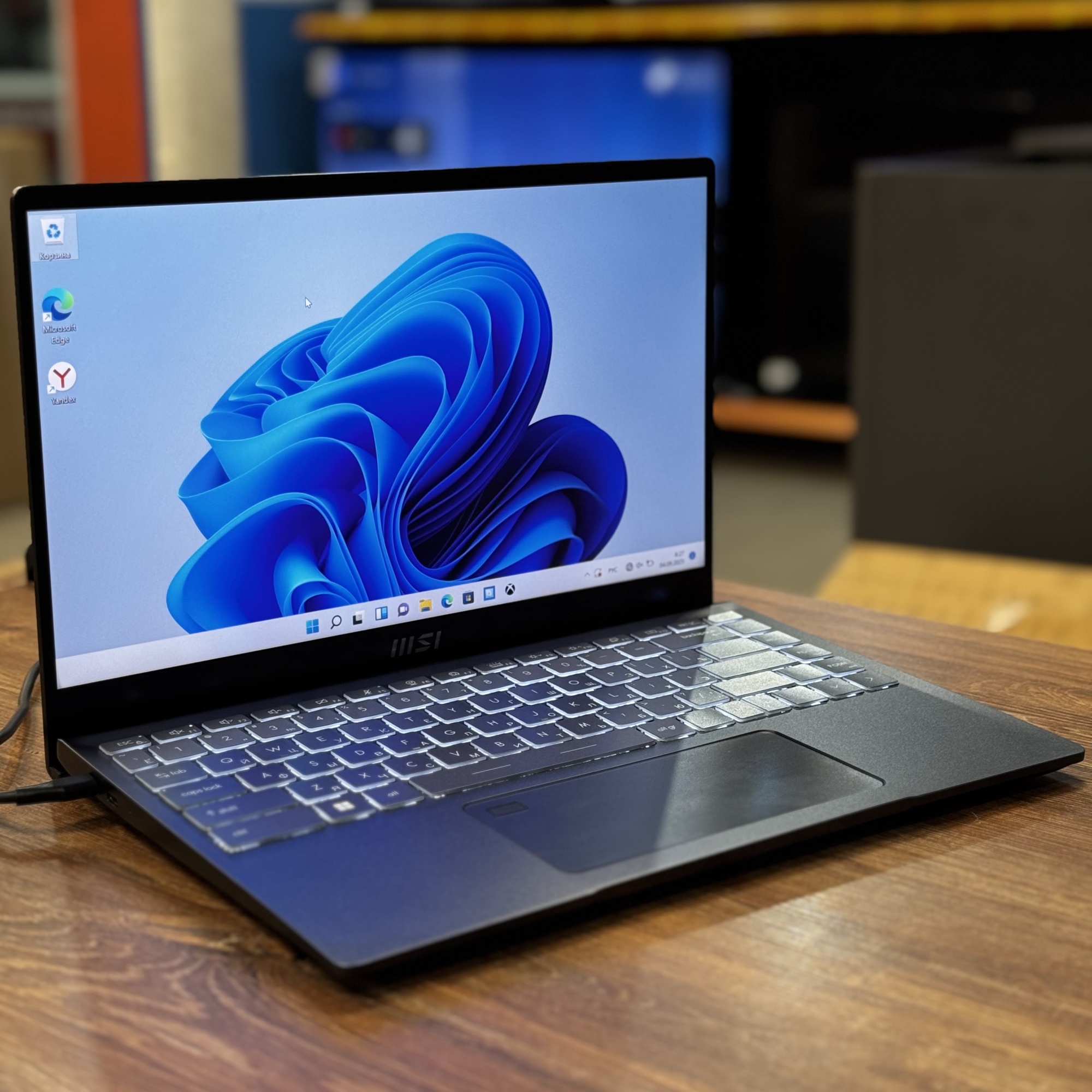 Ноутбук MSI Prestige 14Evo A12M-249RU