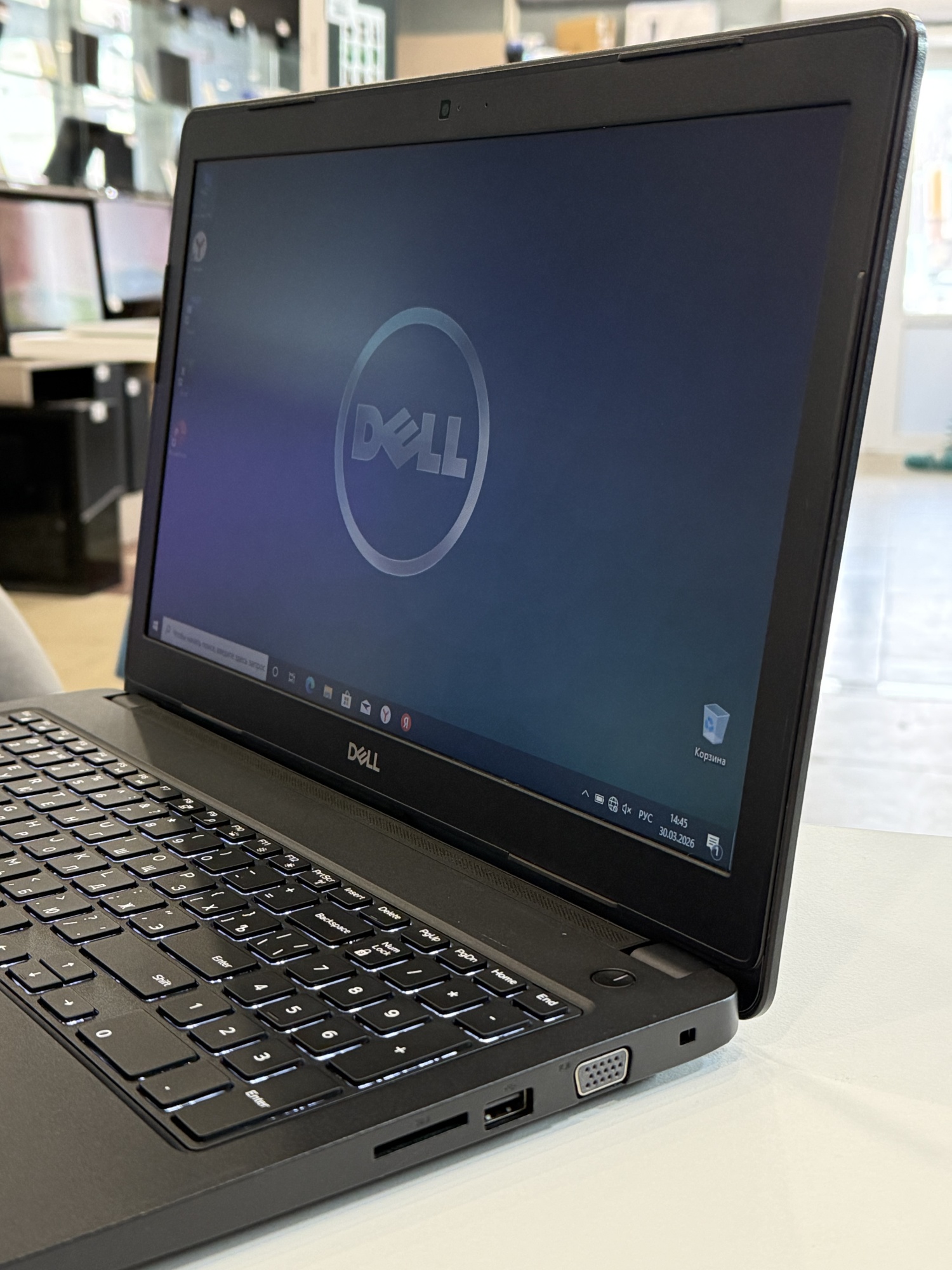 Ноутбук Dell Latitude 3580 i3-6006U 2.0GHz/8Gb DDR4/240Gb SSD/15.6"/черный