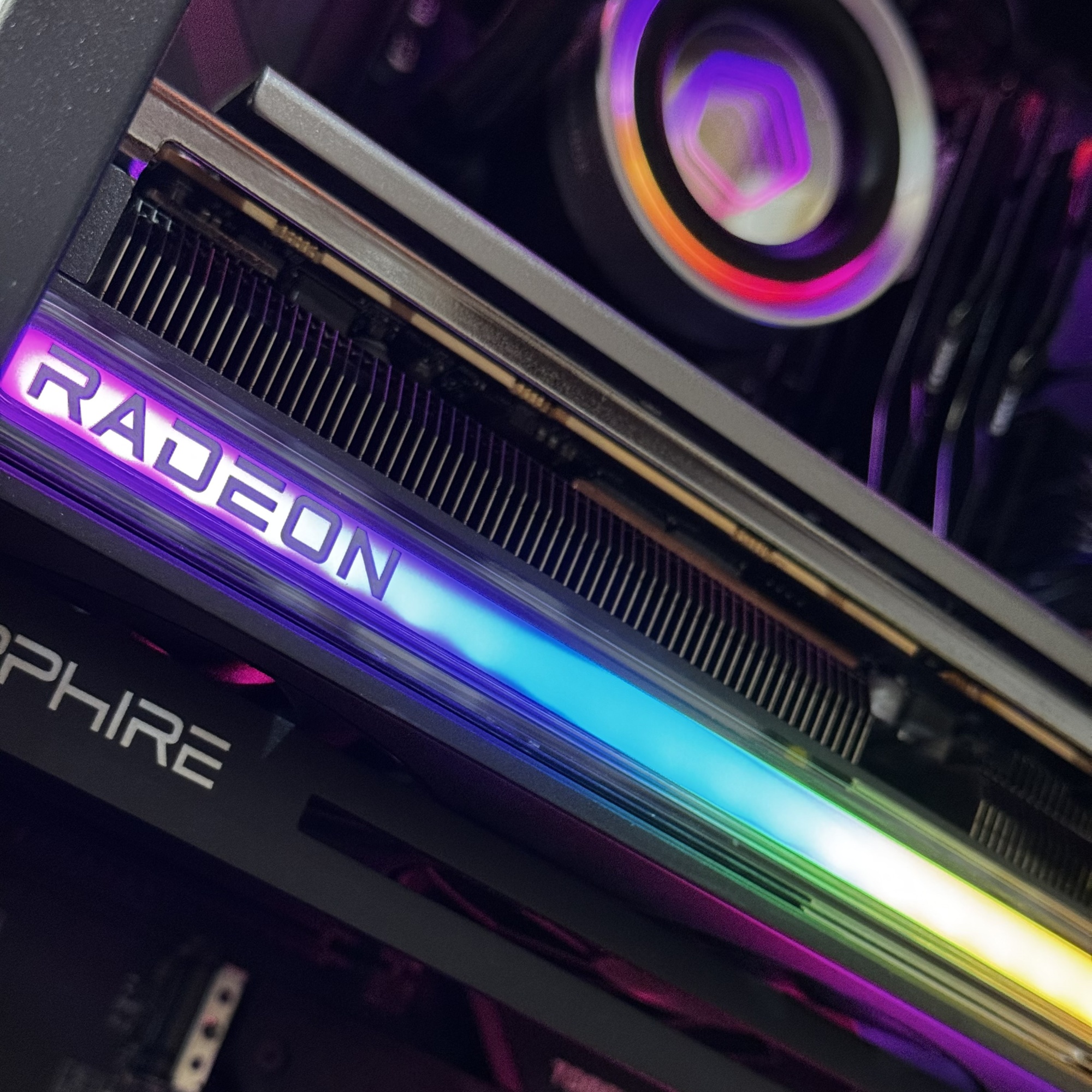 Системный блок AMD Ryzen 7 7700X 4.5GHzX8/32Gb DDR5/RX7800XT 16Gb/2Tb SSD/1000W Системный блок AMD Ryzen 7 7700X 4.5GHzX8/32Gb DDR5/RX7800XT 16Gb/2Tb SSD/1000W