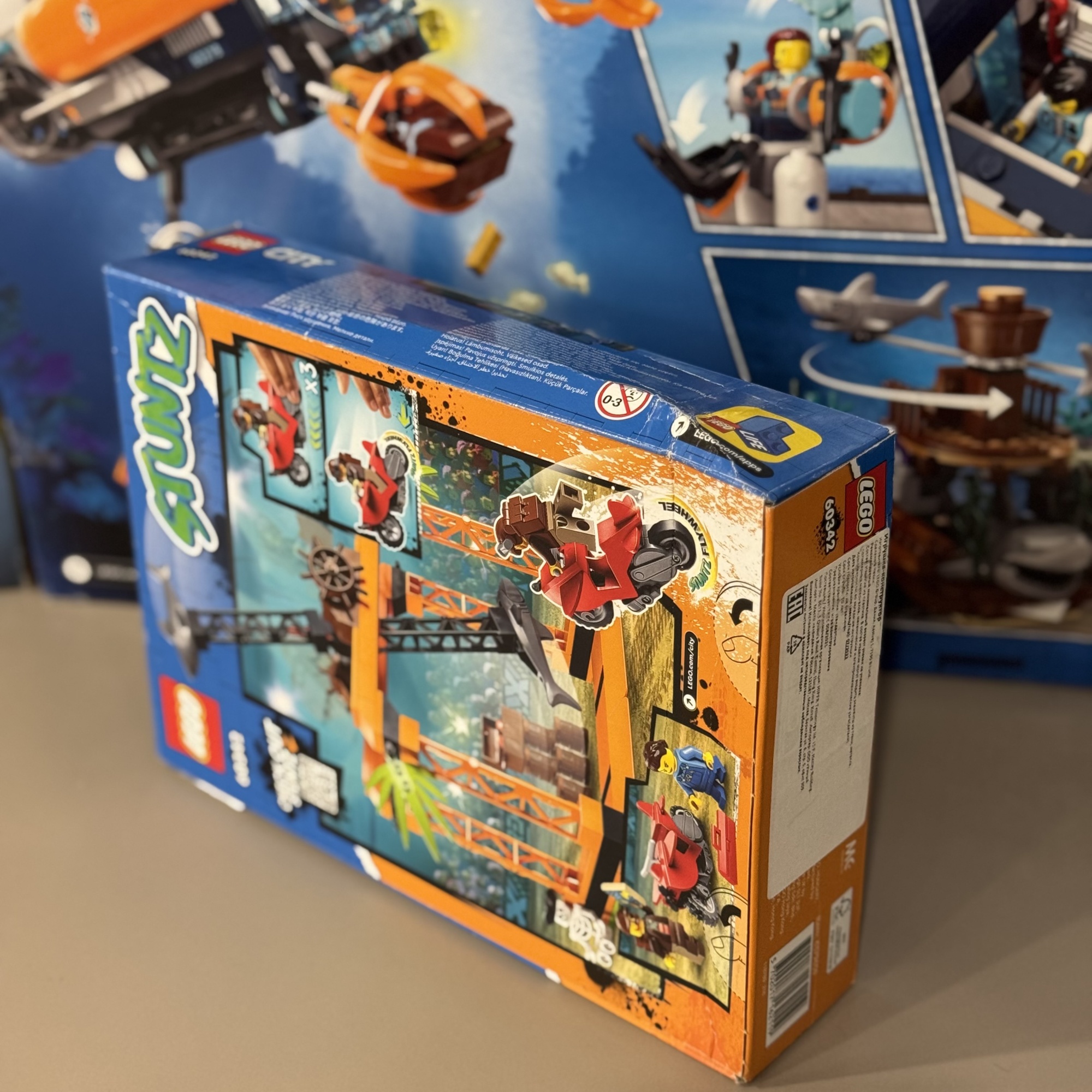 Конструктор Lego City Трюковое испытание - Нападение акулы, 5+, 60342