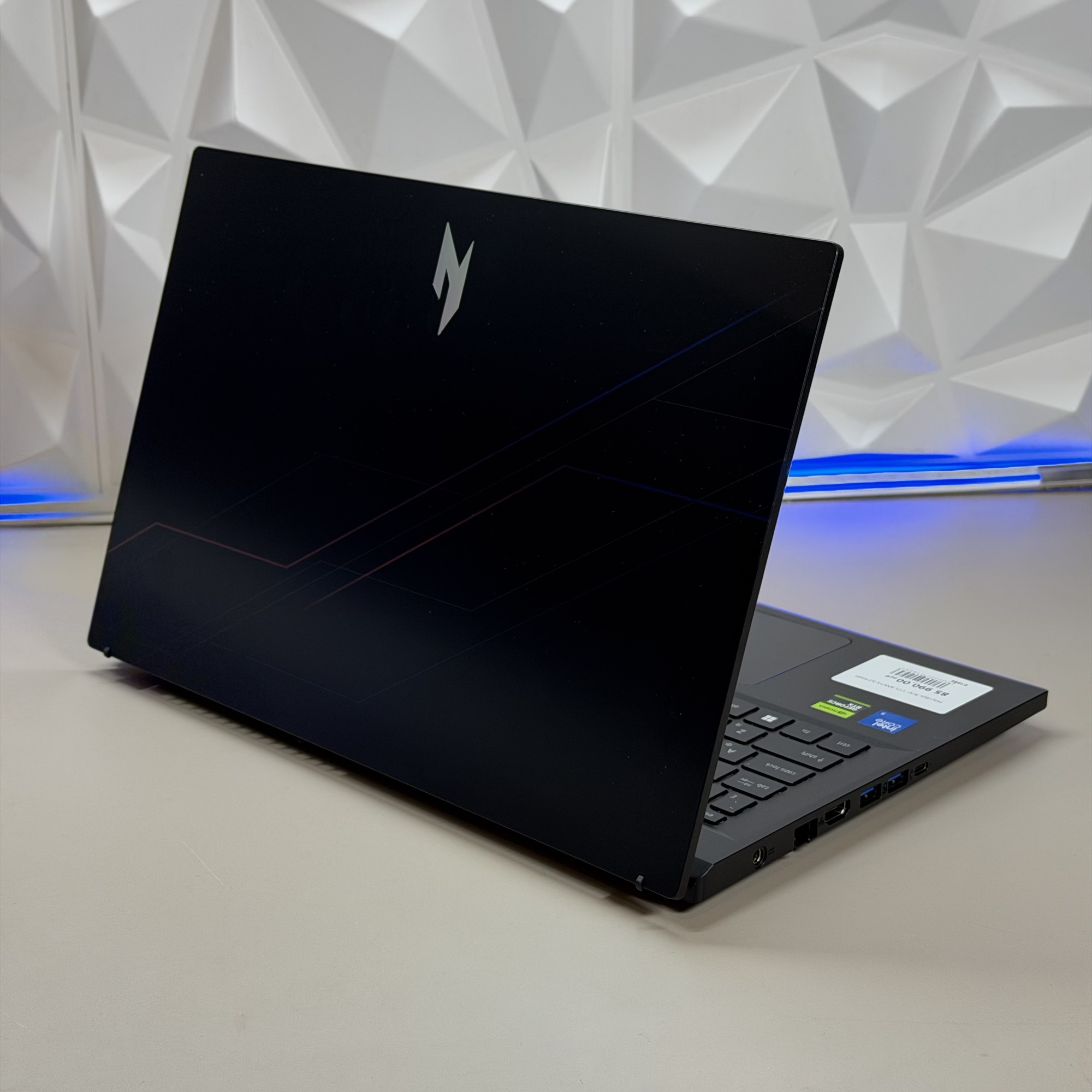 Ноутбук Acer V15 ANV15-52-5546 (Новый)