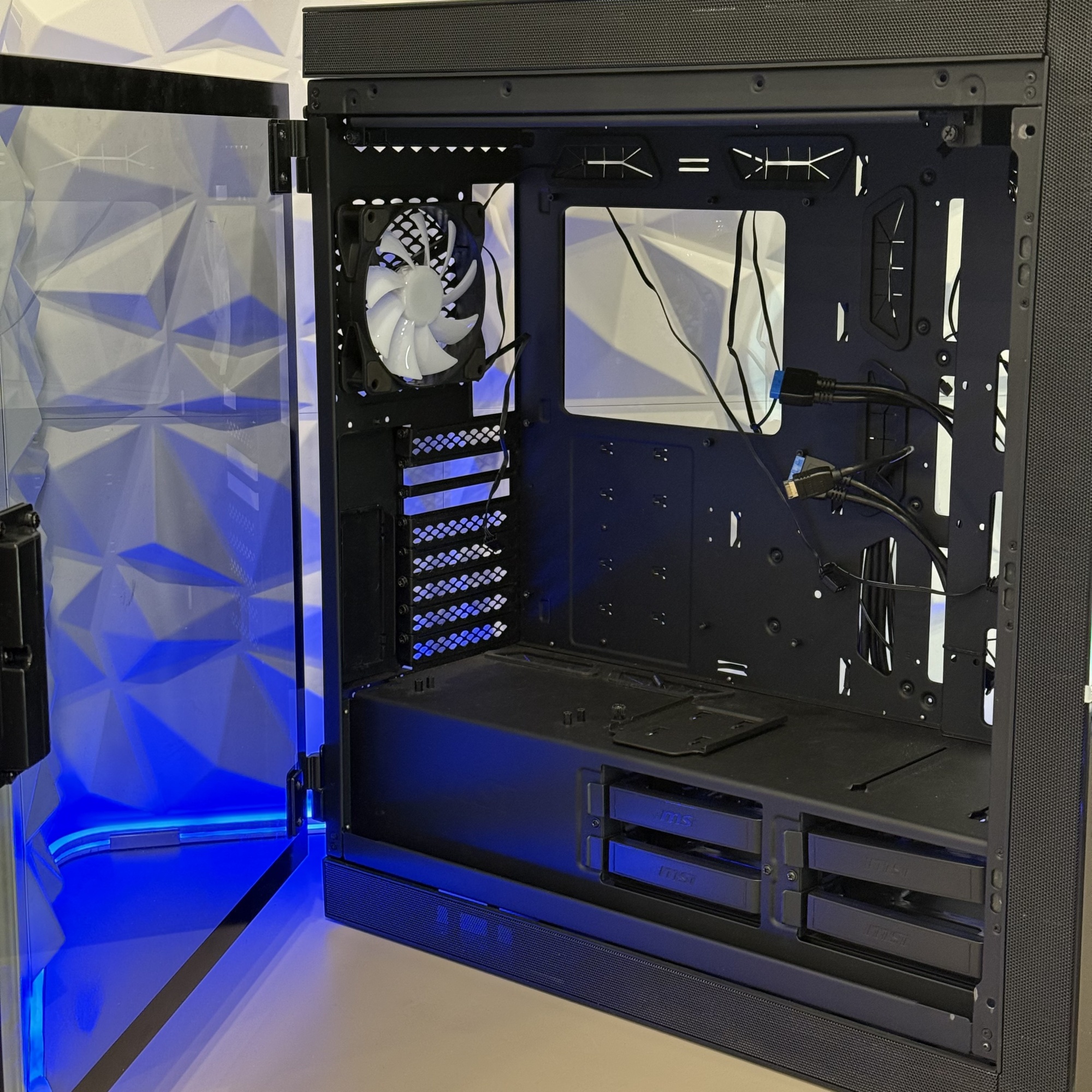 Корпус MSI MPG Sekira 500X