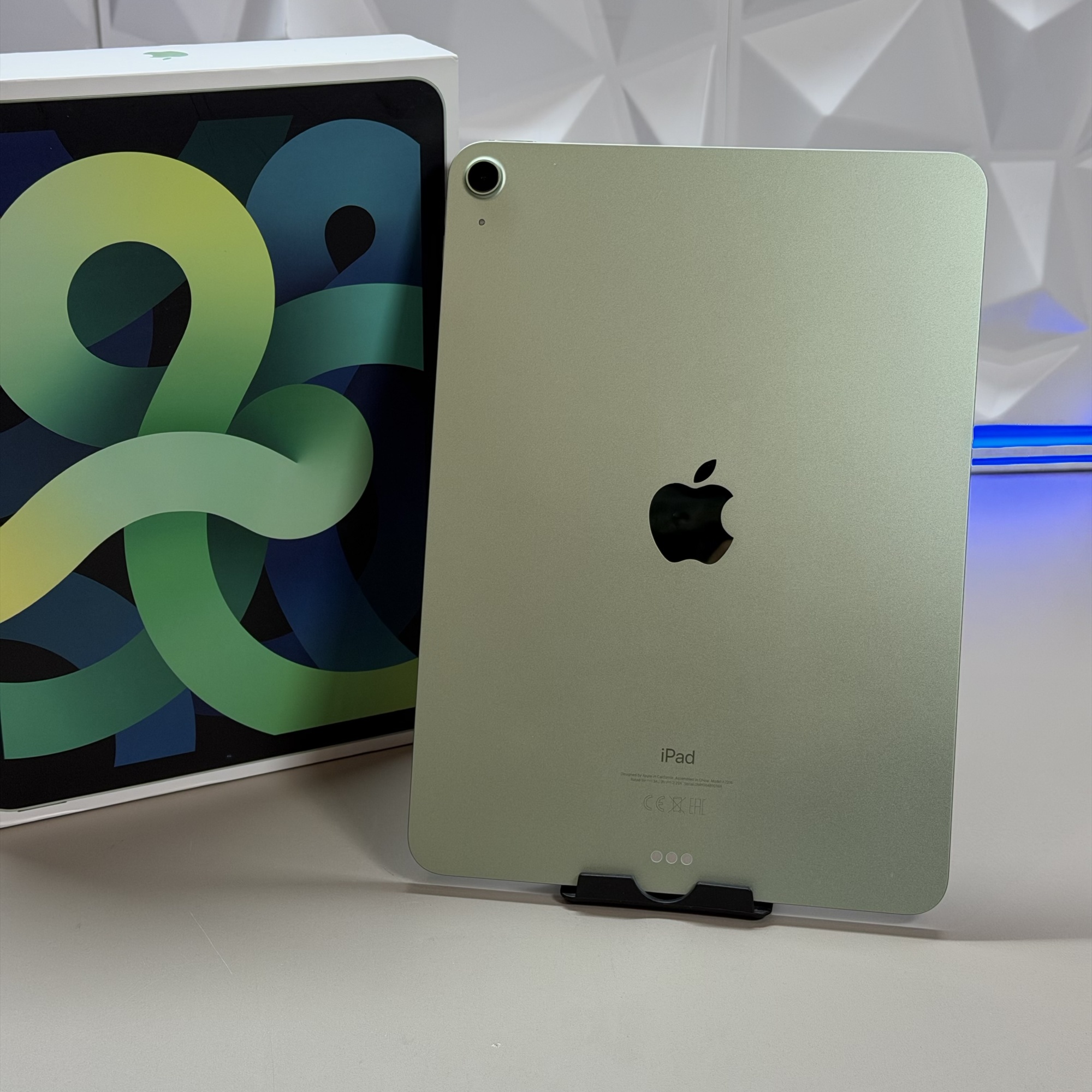 Планшет Apple iPad Air (4-го поколения) 64Gb Wi-Fi