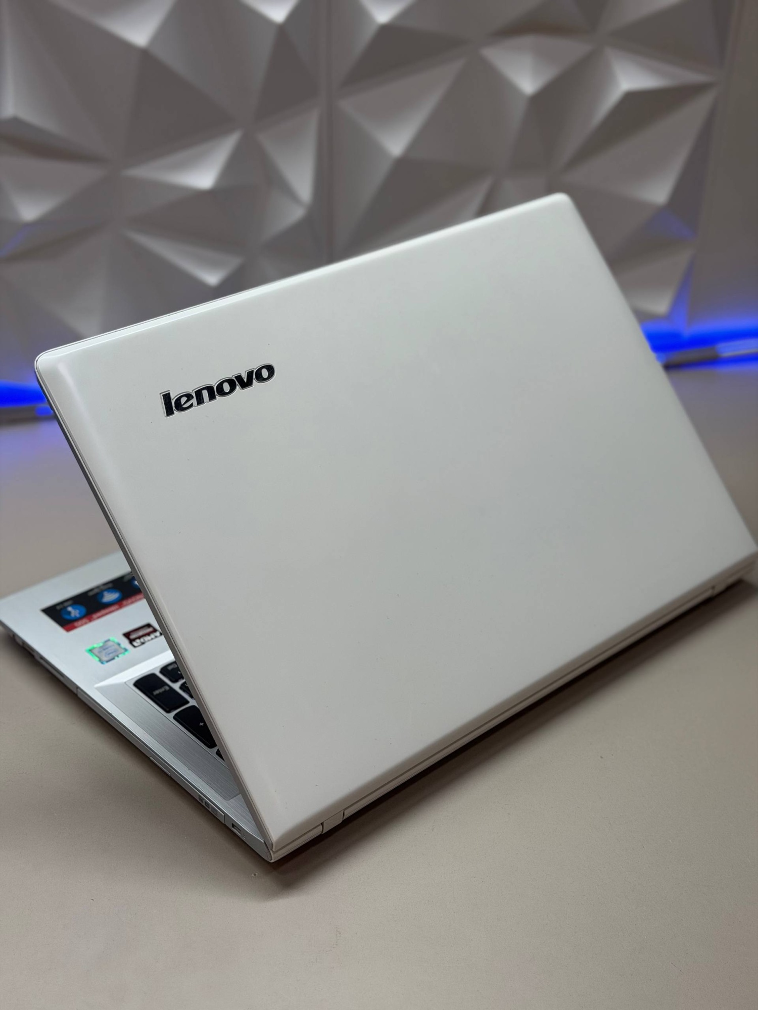 Ноутбук Lenovo Ideapad 500-15ISK i7-6500U/R7-M360/4Gb DDR3/256Gb SSD/15.6''