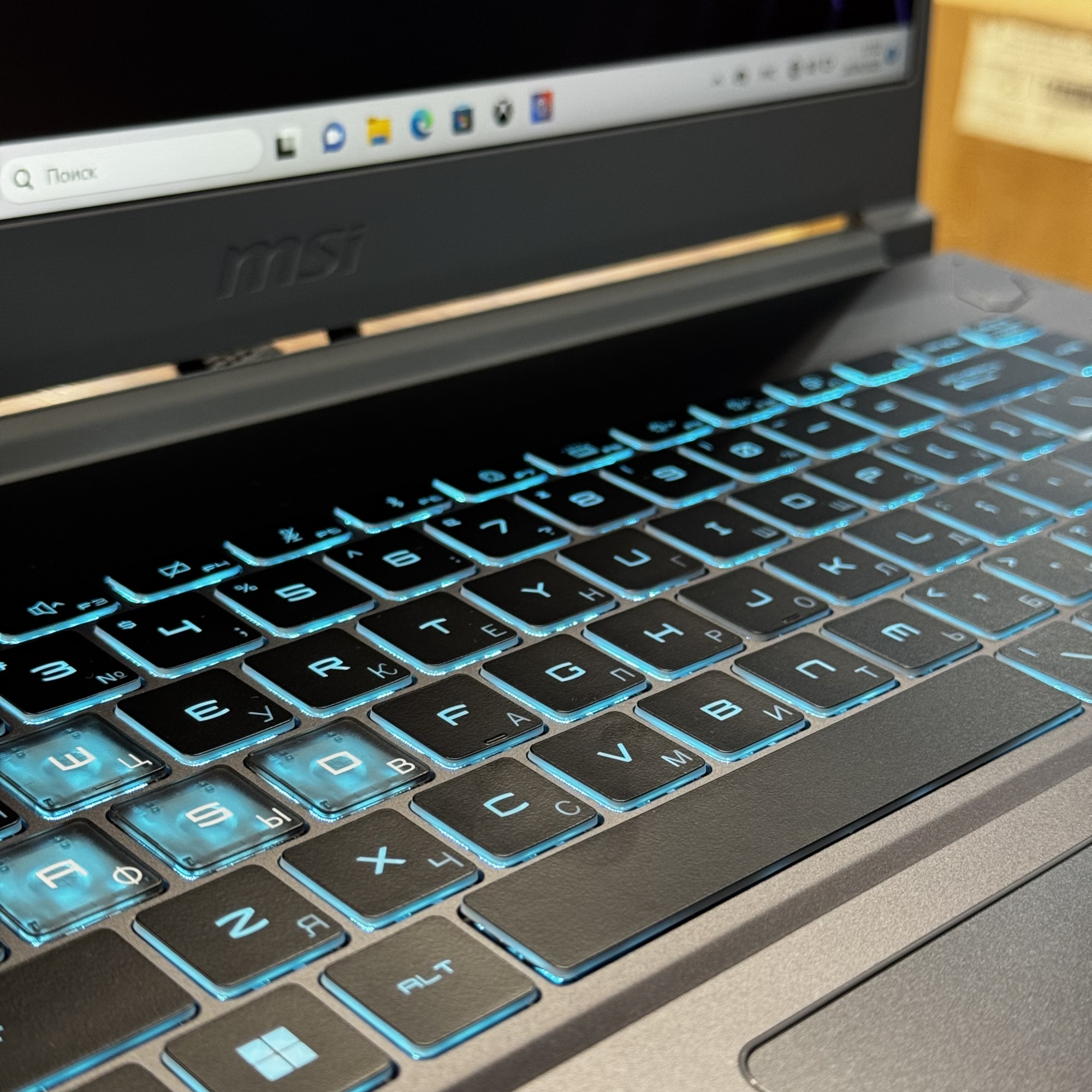 Ноутбук MSI Thin A15 B7VF-037XRU