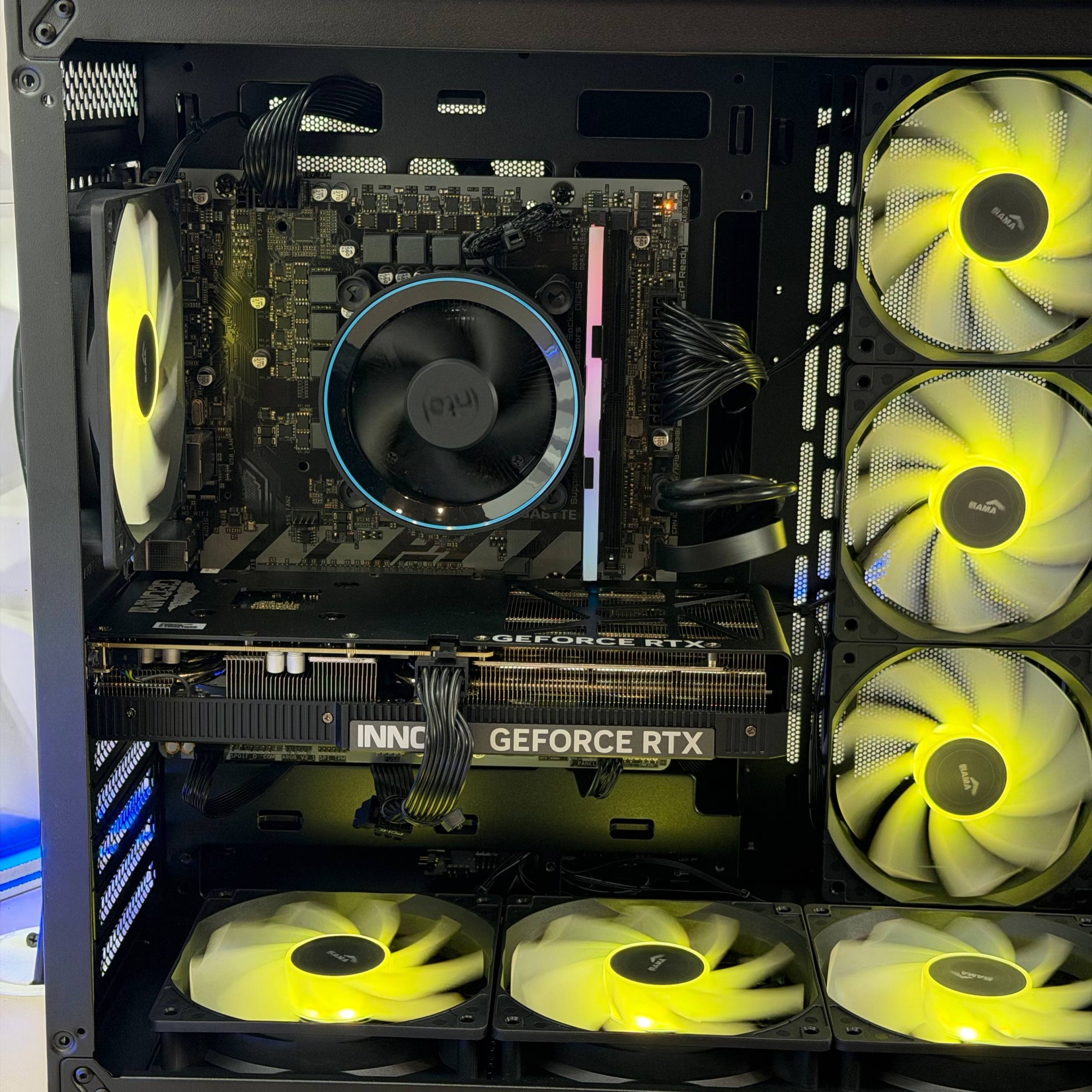 Игровой ПК Ultra 5 225F/16Gb DDR5/RTX5060Ti/1Tb SSD/750W (Новый)