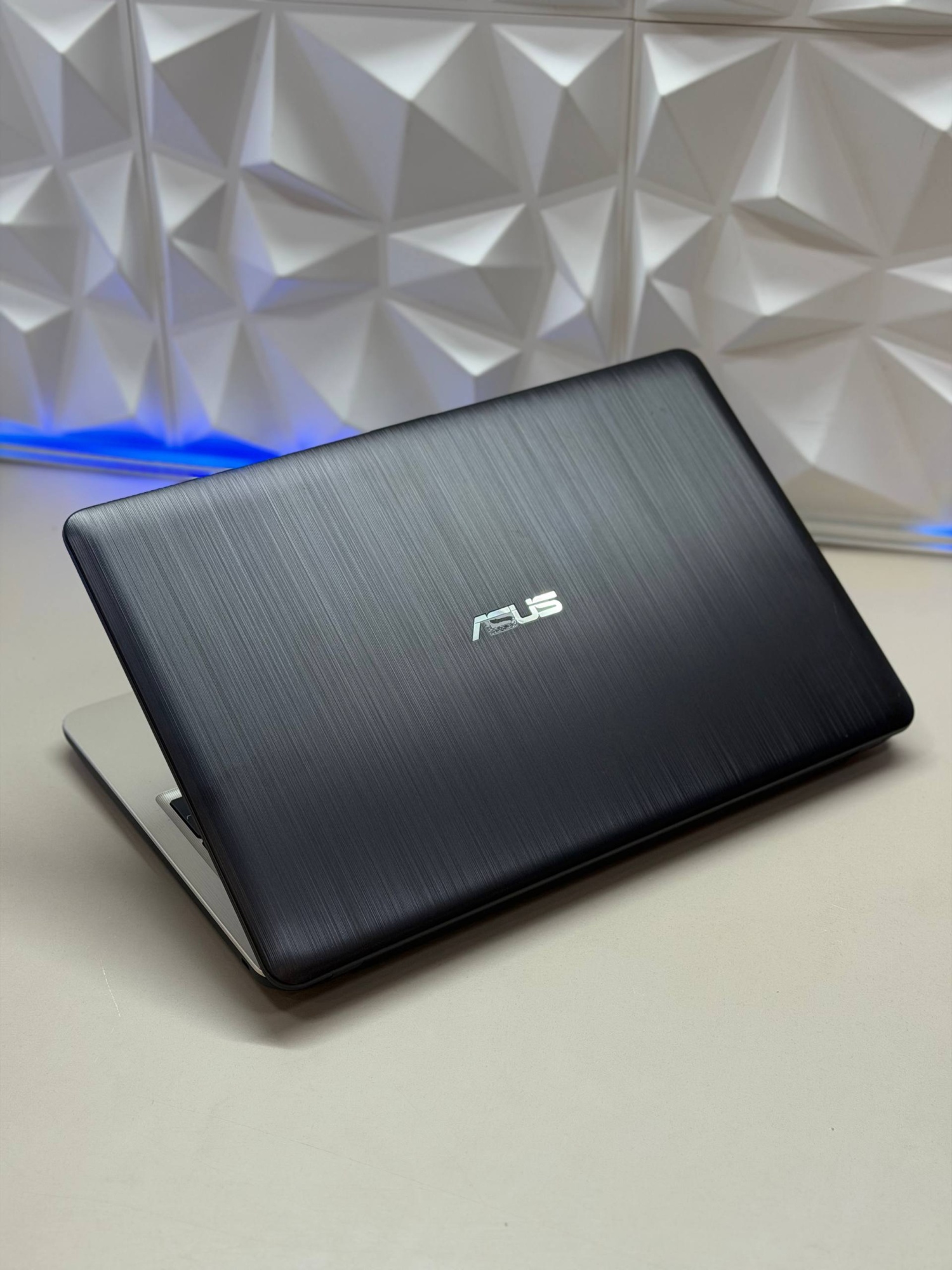 Ноутбук Asus X540L Intel Core i5-5005U/8Gb DDR4/256Gb SSD/15.6''