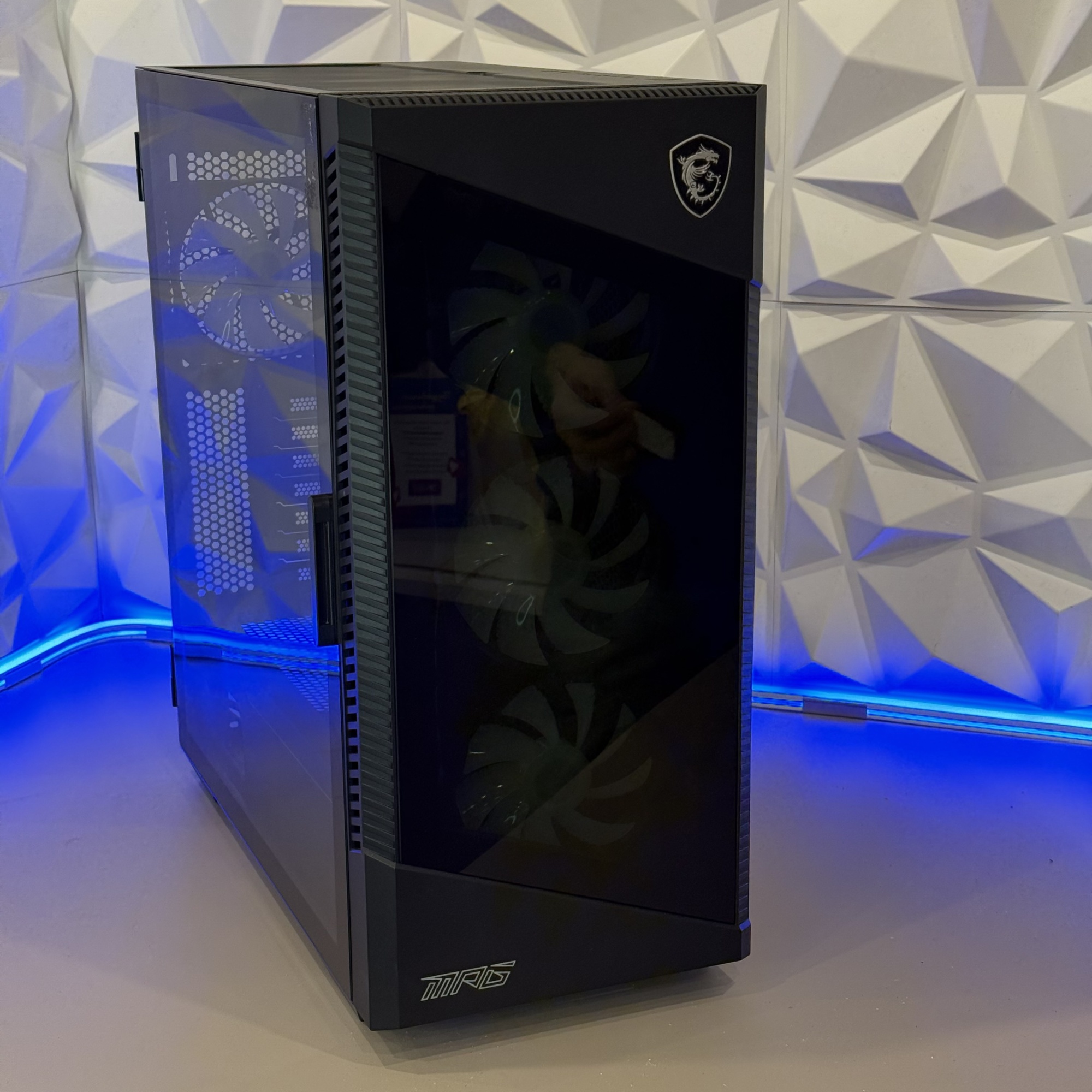 Корпус MSI MPG Velox 100R