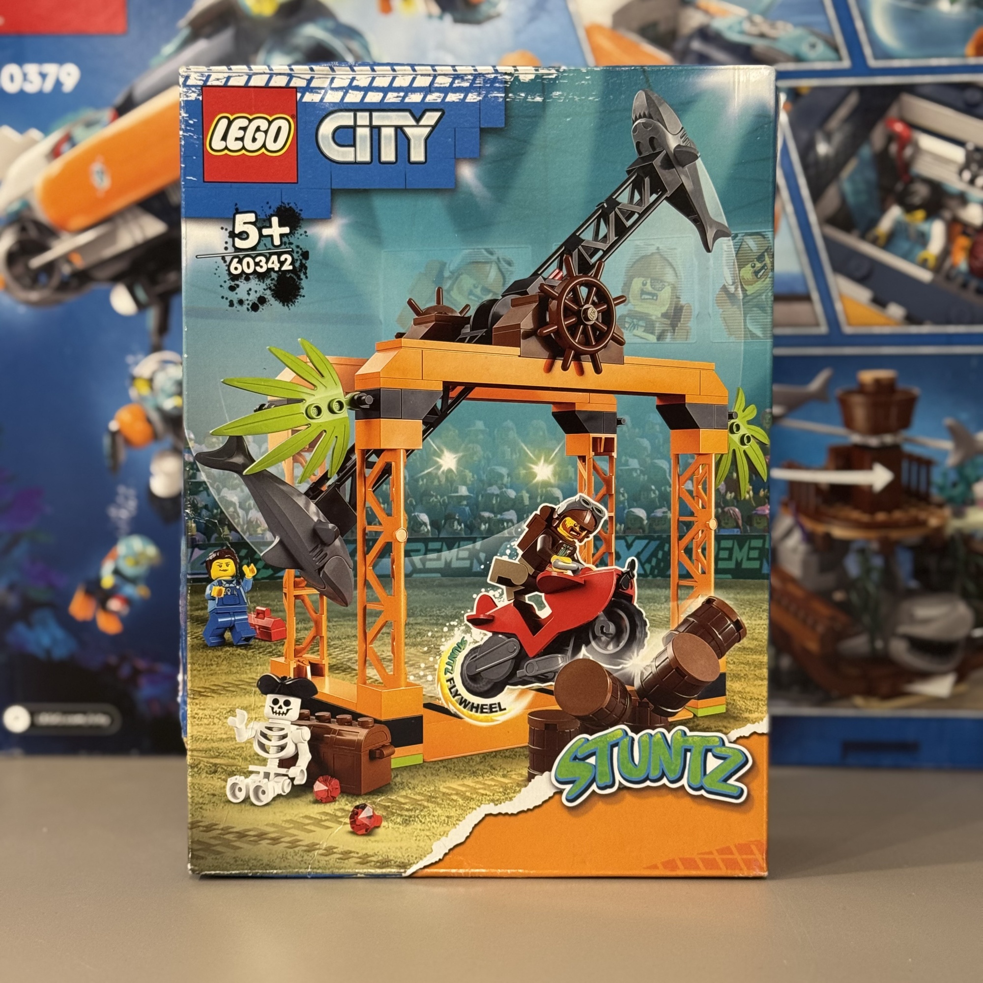 Конструктор Lego City Трюковое испытание - Нападение акулы, 5+, 60342