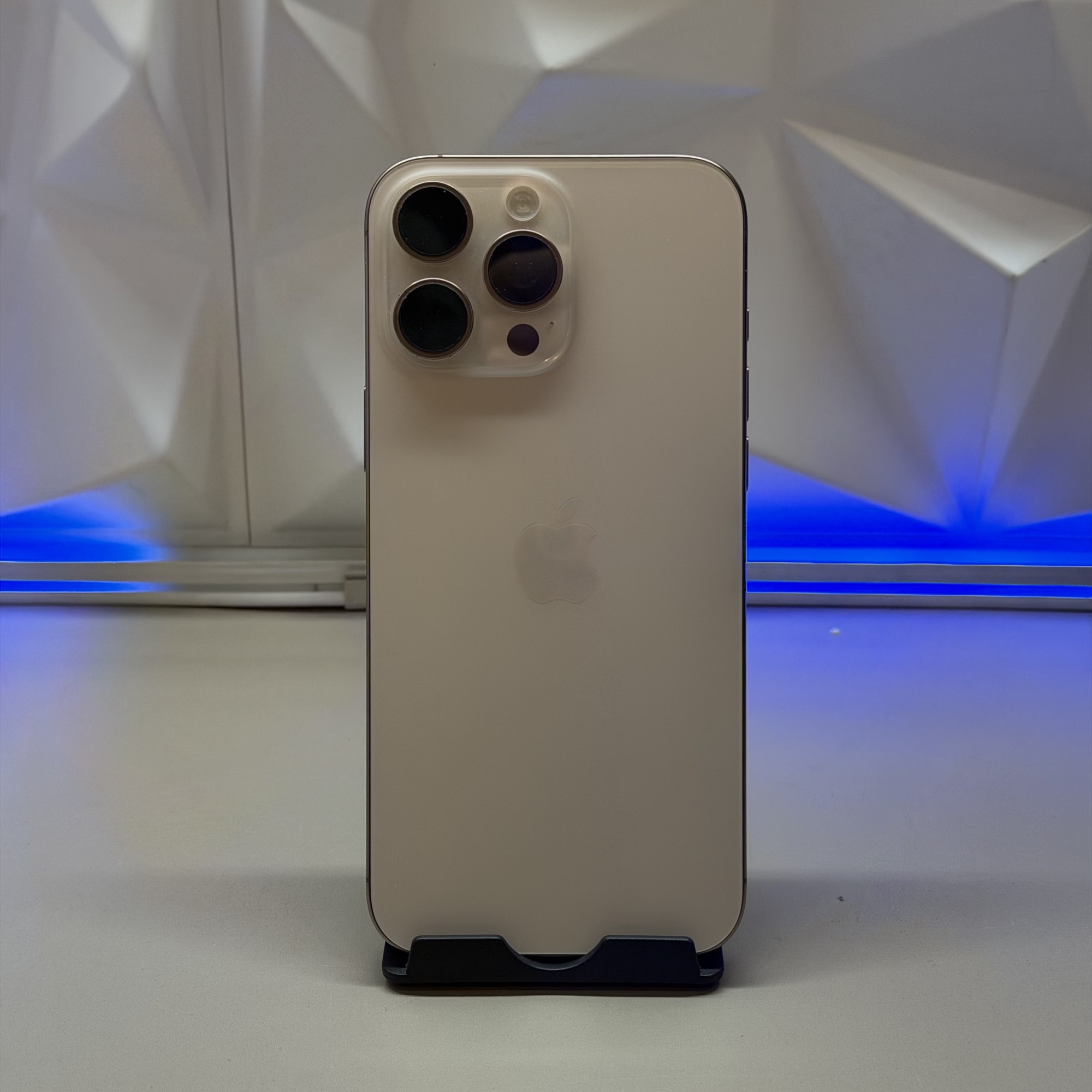 Apple iPhone 16 Pro Max 256Gb Desert Titanium 96%