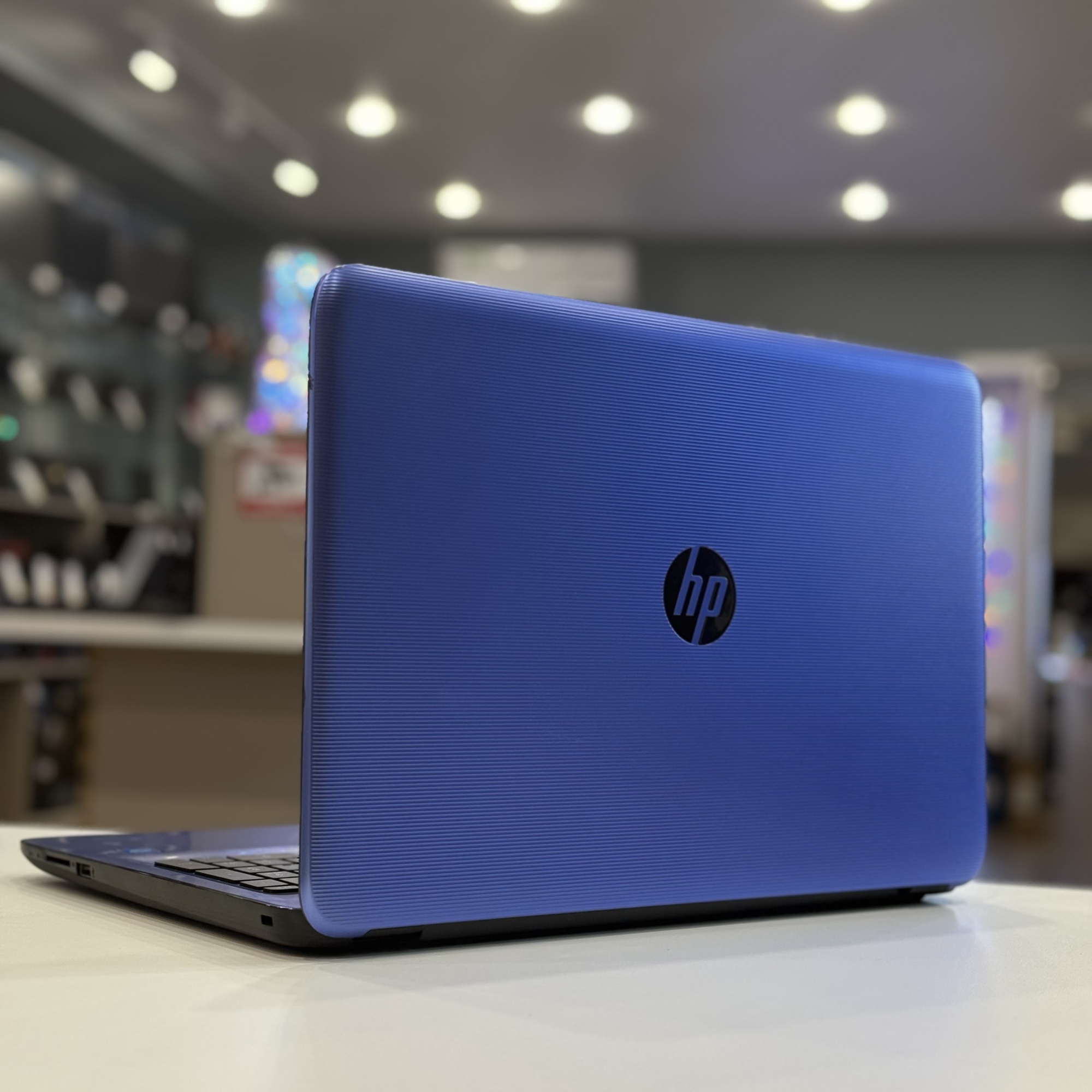 Ноутбук HP 15-ay508ur (Intel N3060 1.6GHzX4,8Gb DDR3L,256Gb SSD,Intel HD,15.6")