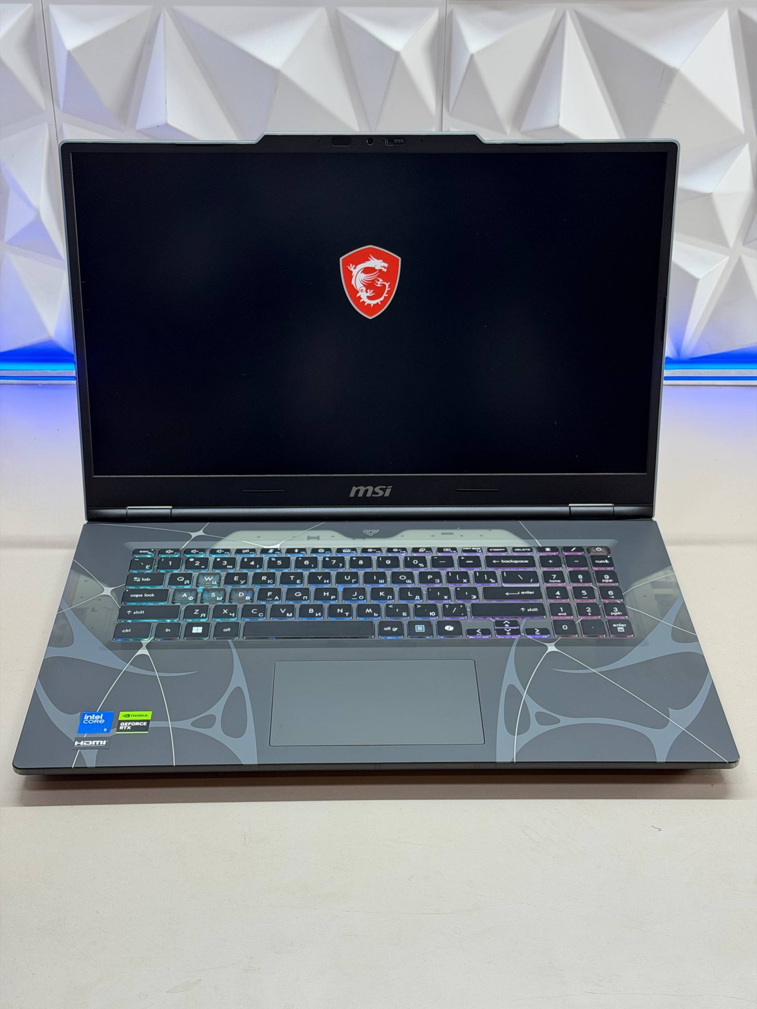 Ноутбук MSI Cyborg 17 B2RWFKG-284XRU Core 5 210H/16Gb DDR5/1Tb SSD/RTX5060 8Gb/17.3''(Новый)