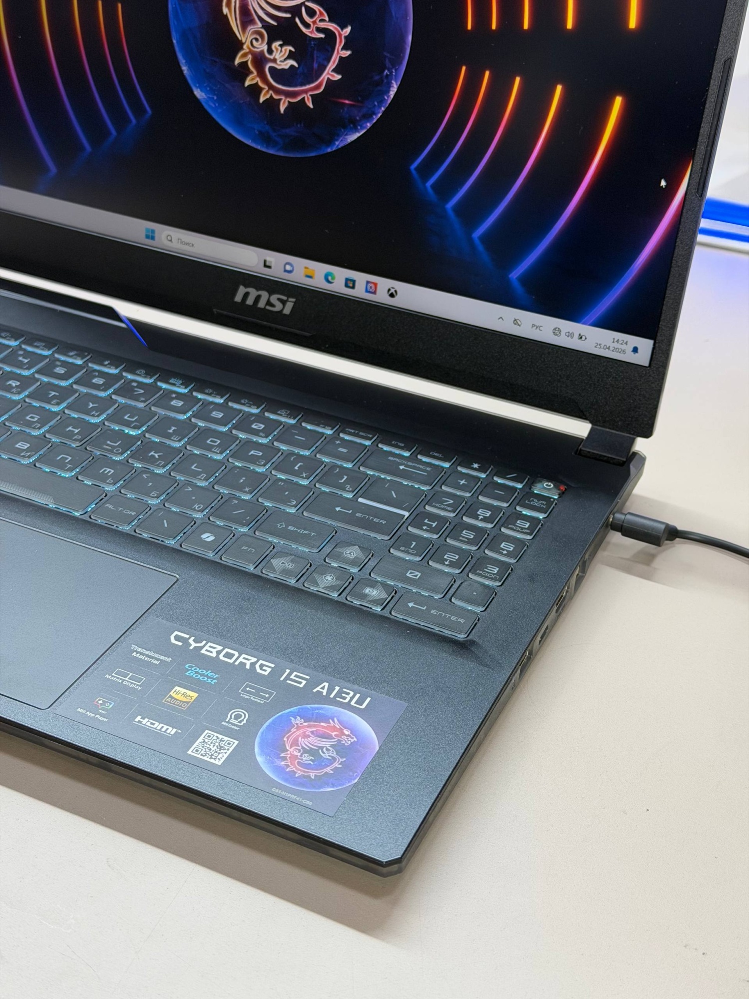 Ноутбук MSI Cyborg 15 A13UDX-1601XRU i5-13420H/8GB*2 SSD/15.6(144Hz)/RTX 3050 6GB