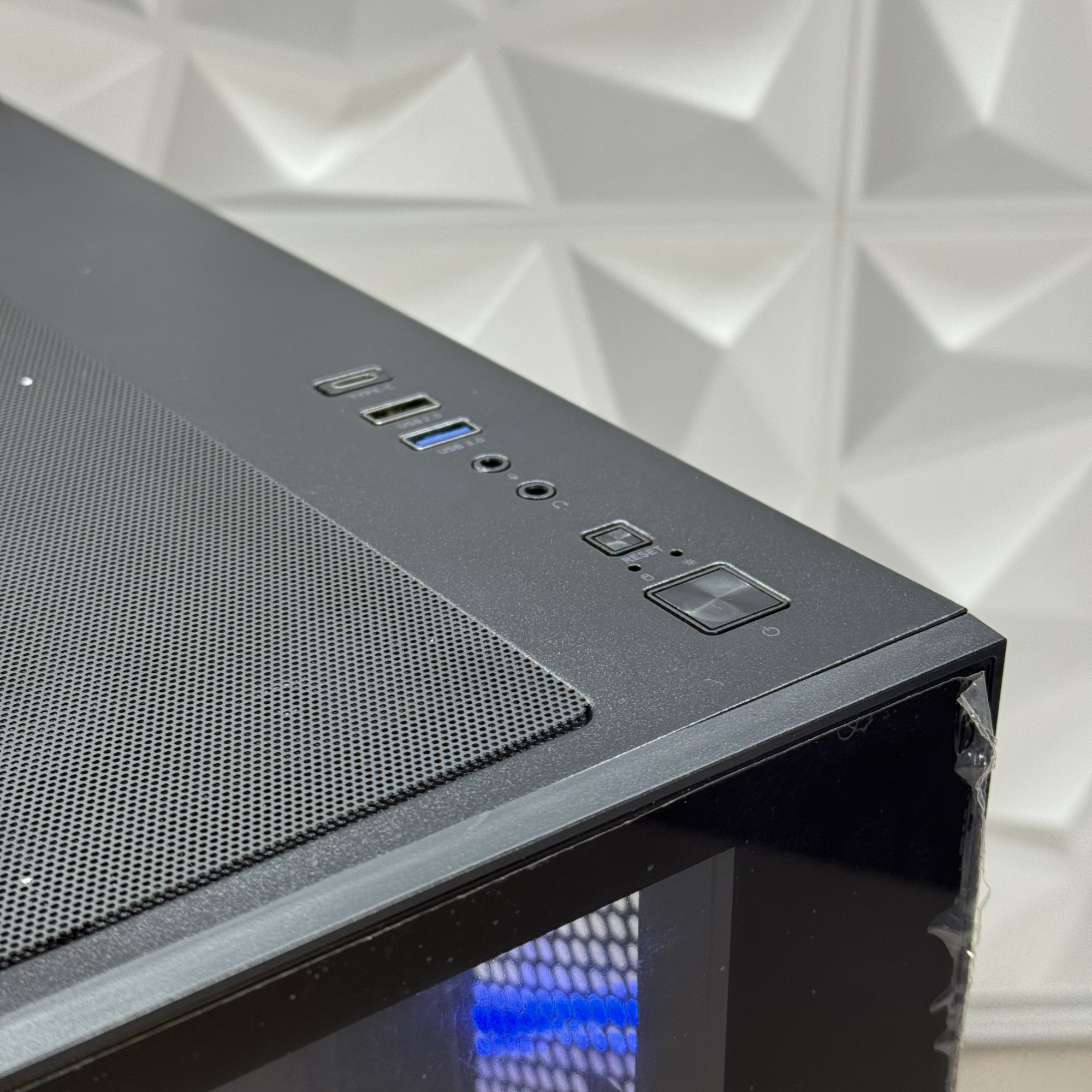 Корпус Formula Crystal Z5 TG черный без БП mATX 6x120mm 1xUSB2.0 1xUSB3.0 audio bott PSU