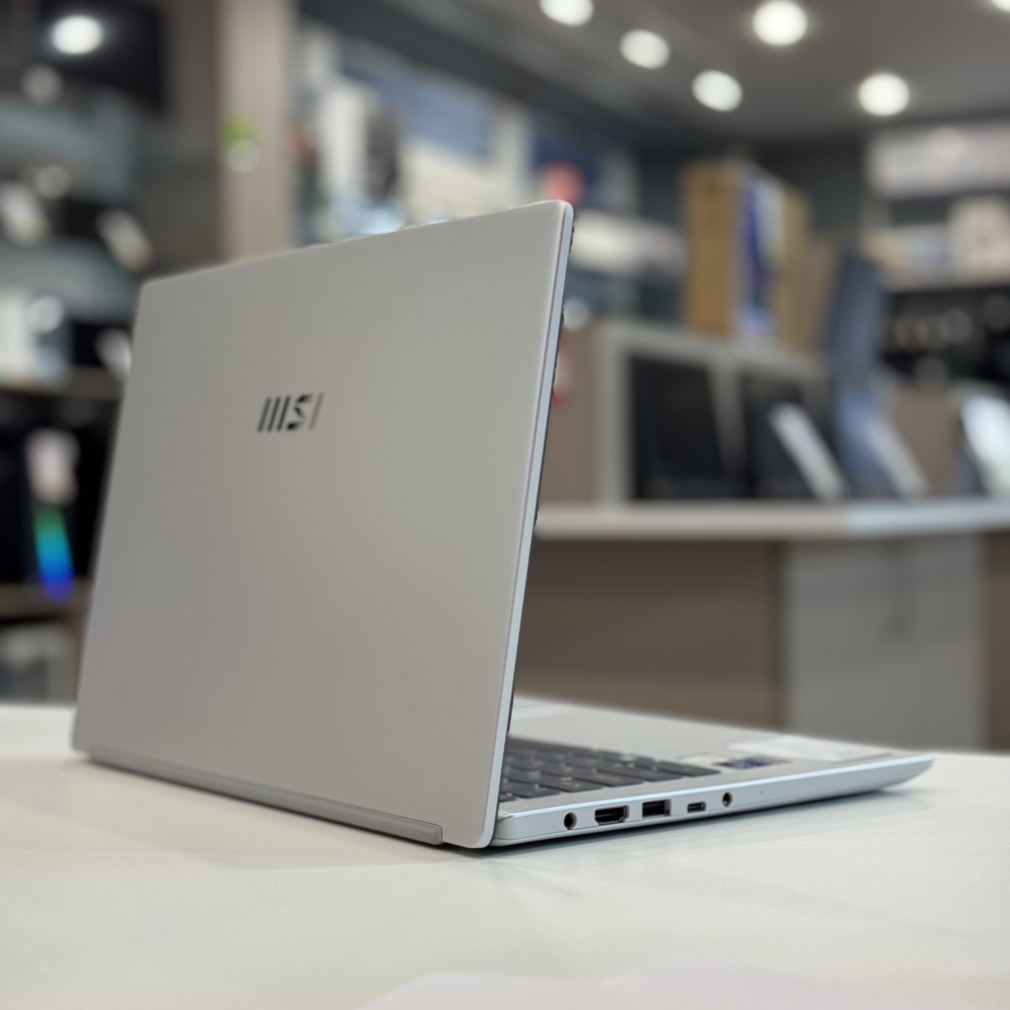 Ноутбук MSI Modern 14 C12MO-688RU i7 1255U/16Gb/SSD512Gb/14"/IPS/FHD/W11Pro/silver